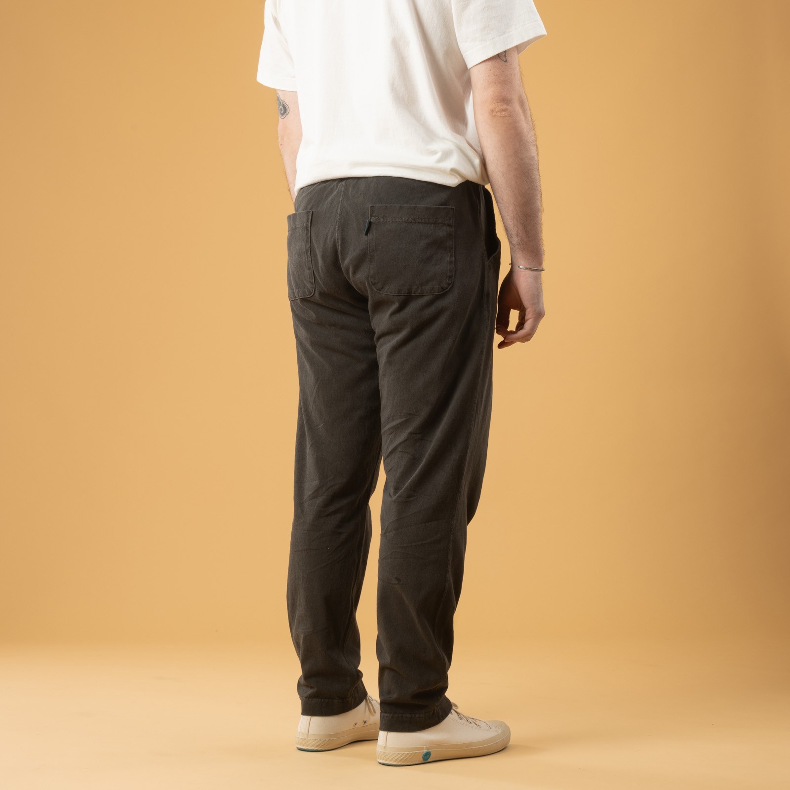 Image flâneurs jogging lége Good On Tee Pants porté P-black dos