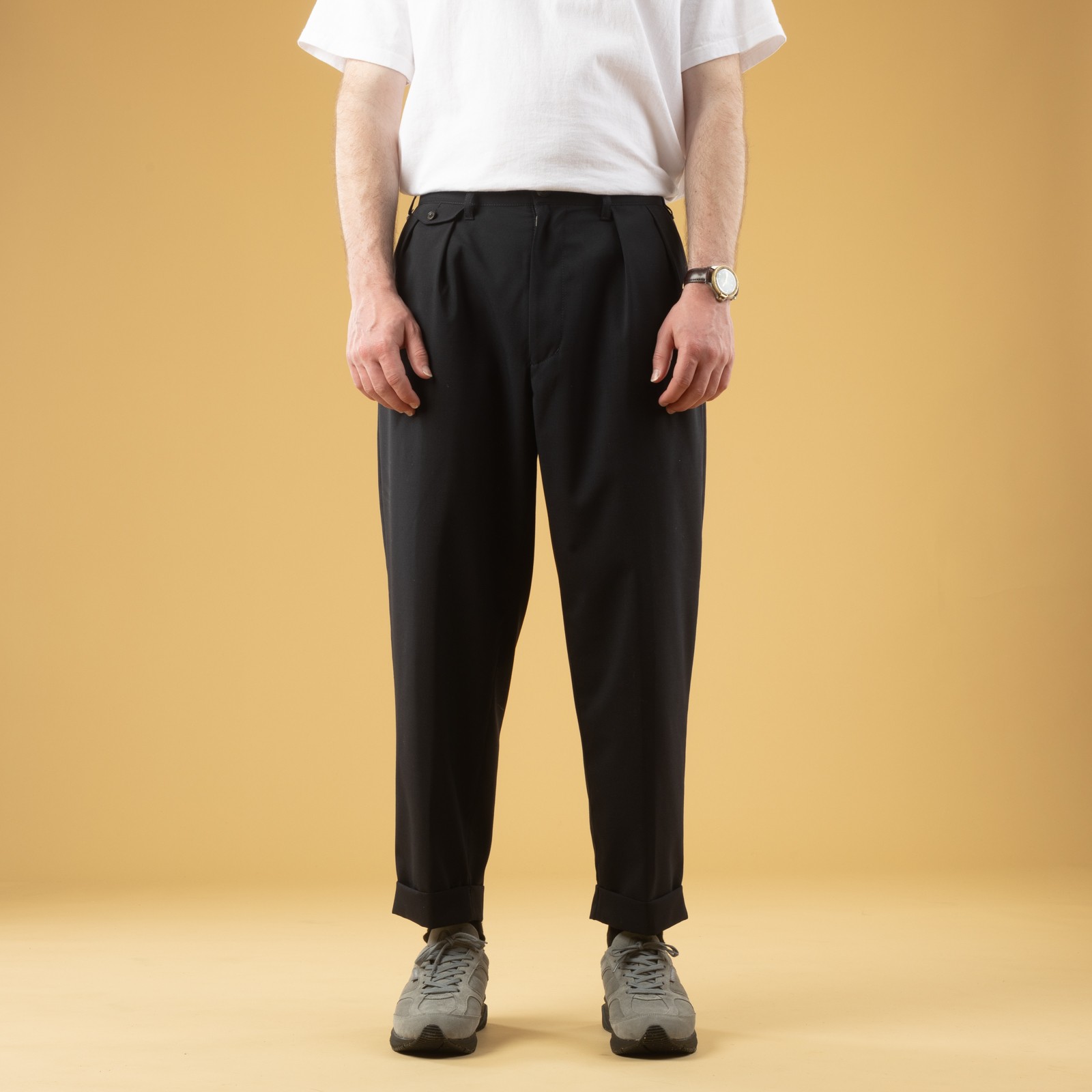 Image_Flâneurs_BEAMS PLUS / 2 Pleats Wool Tropical Dark Navy_de-face