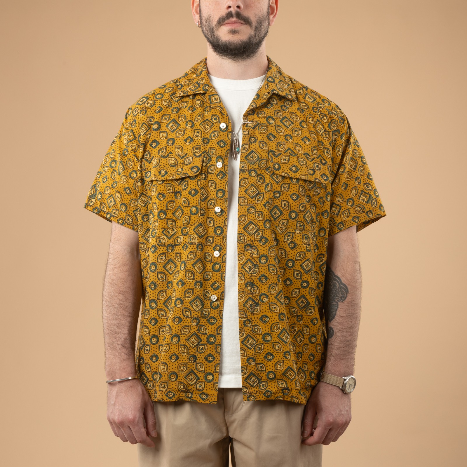 Image_Flâneurs_BEAMS PLUS / Open Collar Shirt Block Print Geometric Pattern Mustard_de-face