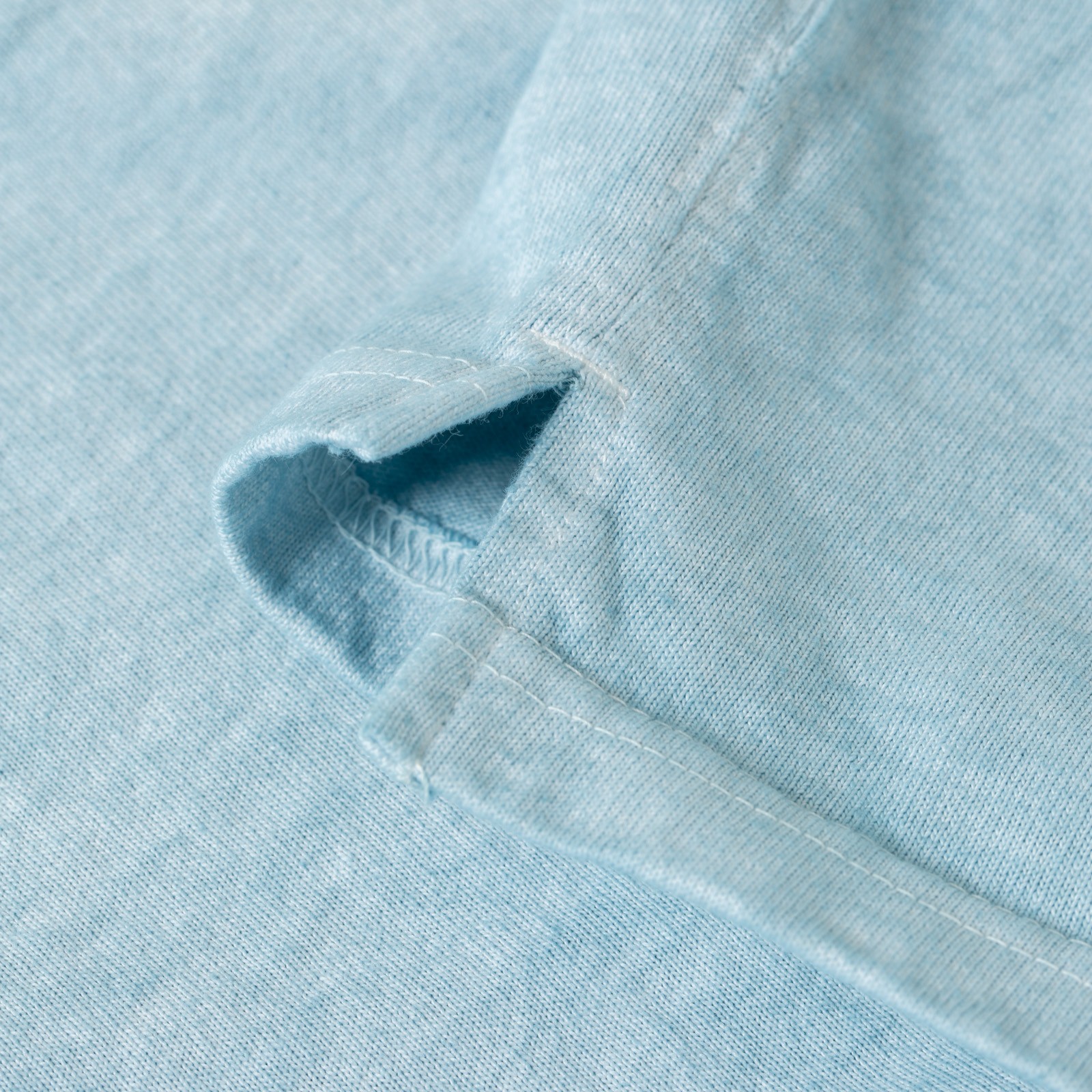closeup image of flâneurs GOOD ON short sleeve thick Heavy Raglan Pocket Tee_p-soda (1)
