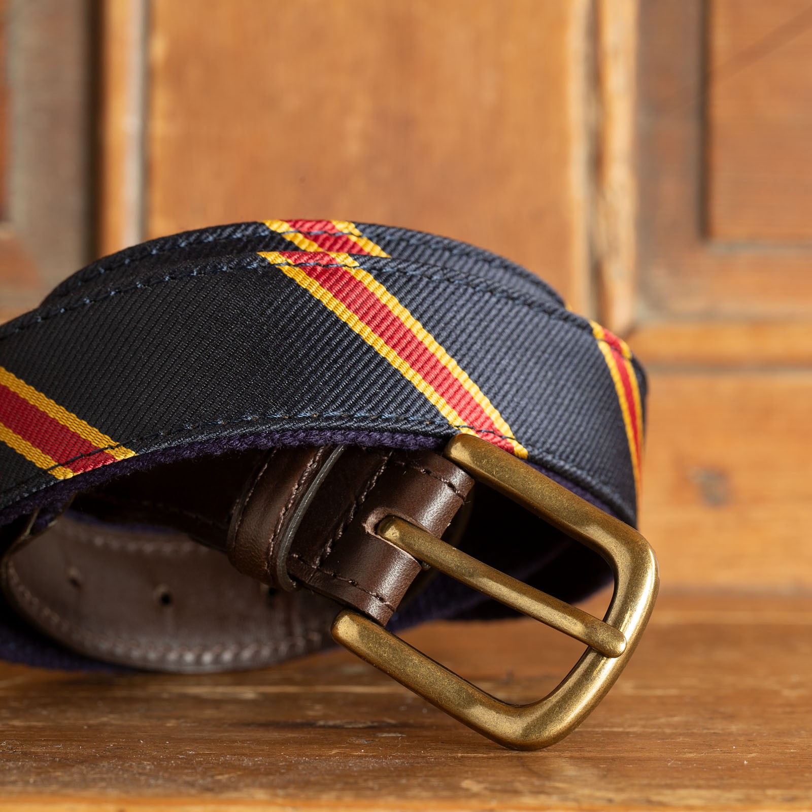 Vignettes flâneurs ceinture tissu BEAMS PLUS  Leather Tab Ribbon Belt Navy detail