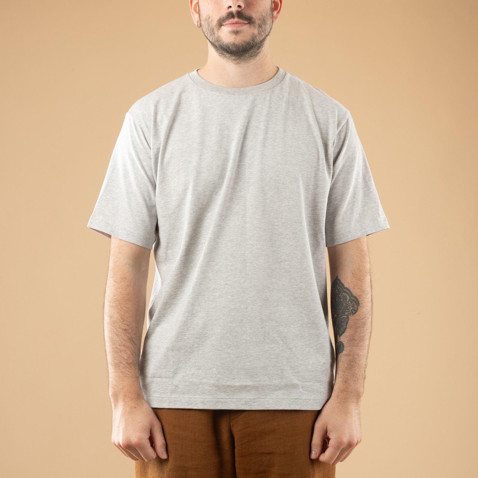 Image-Flâneurs_	BATONER / Royal Organic Cotton T-Shirt Heather Gray_de-face