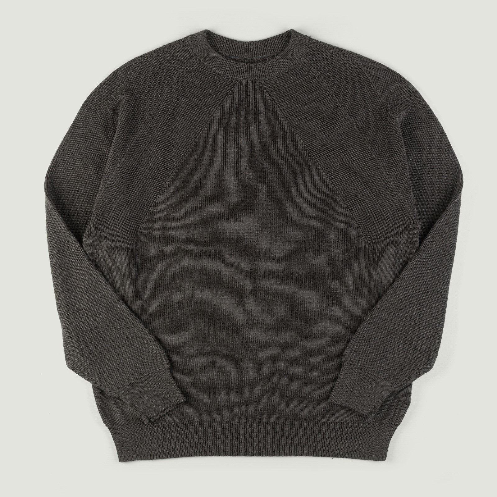Image-Flâneurs_Batoner_The Sea Island Cotton Signature Crewneck Dark Gray_Vignette