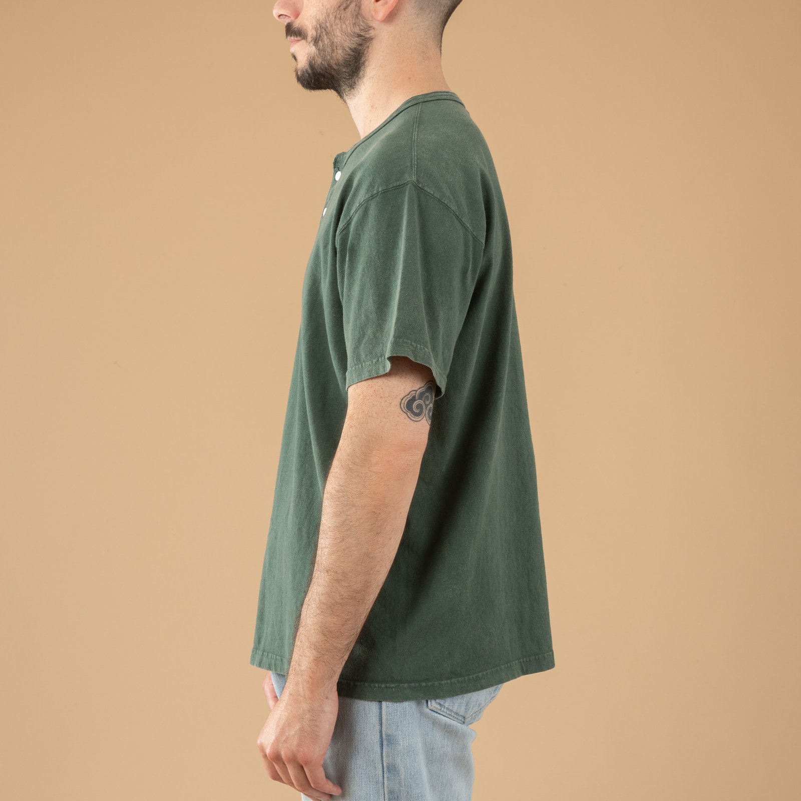 Image-Flâneurs_GOOD ON / Short Sleeve Crew T-shirt Vintage Dye Dark Green_de-profil