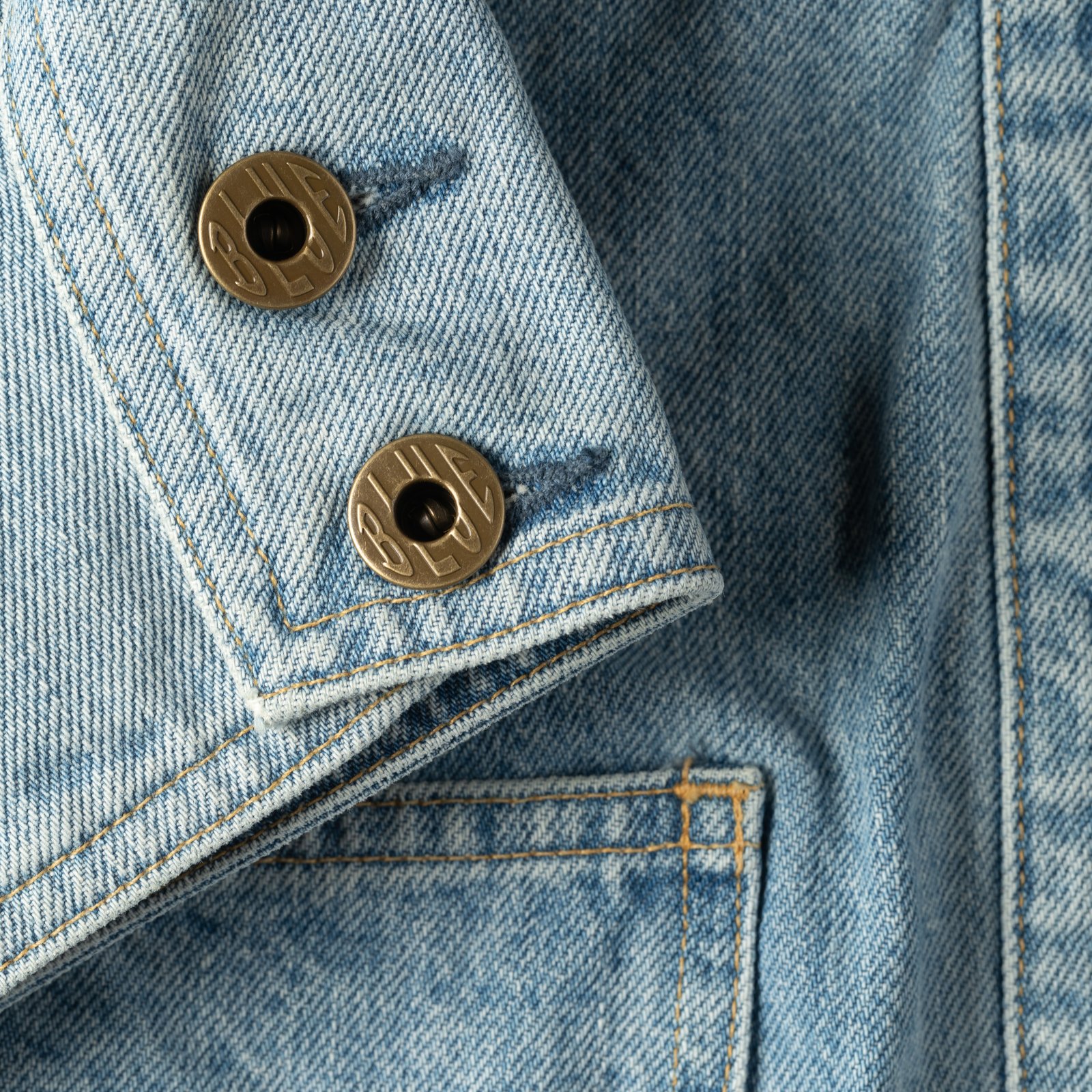 image flâneurs porté Denim Haori Fade Wash Indigo_détail-manche