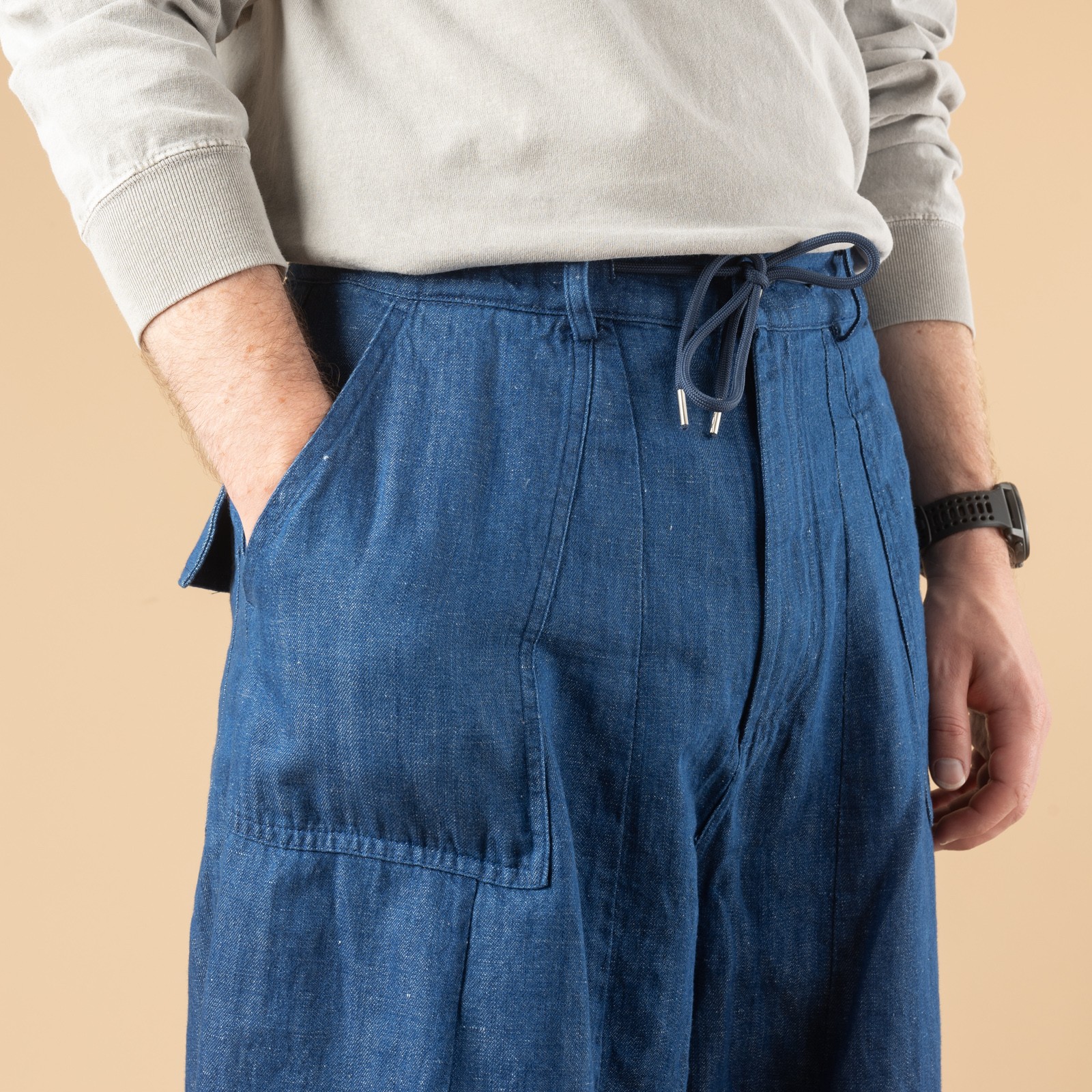 image porté flâneurs FRIZMWORKS Denim Balloon Pants Blue (2)