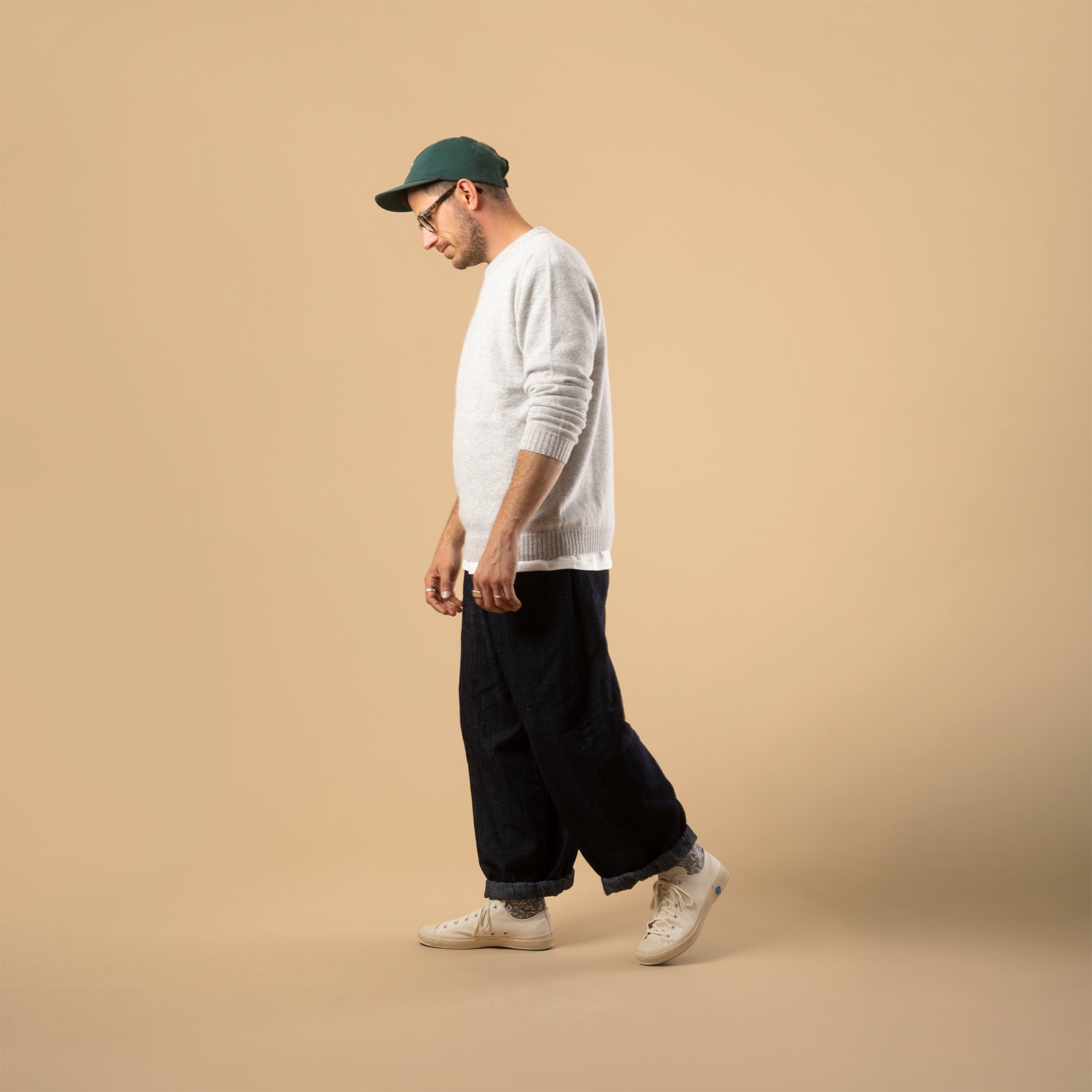 Nitto X Flaneurs pull Bedros en geelongora couleur Quartz silhouette 2