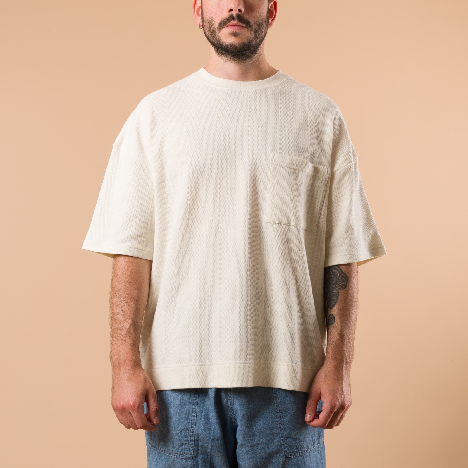 Image-Flâneurs_GOHEMP / Wide Slit Tee Off White_de-face
