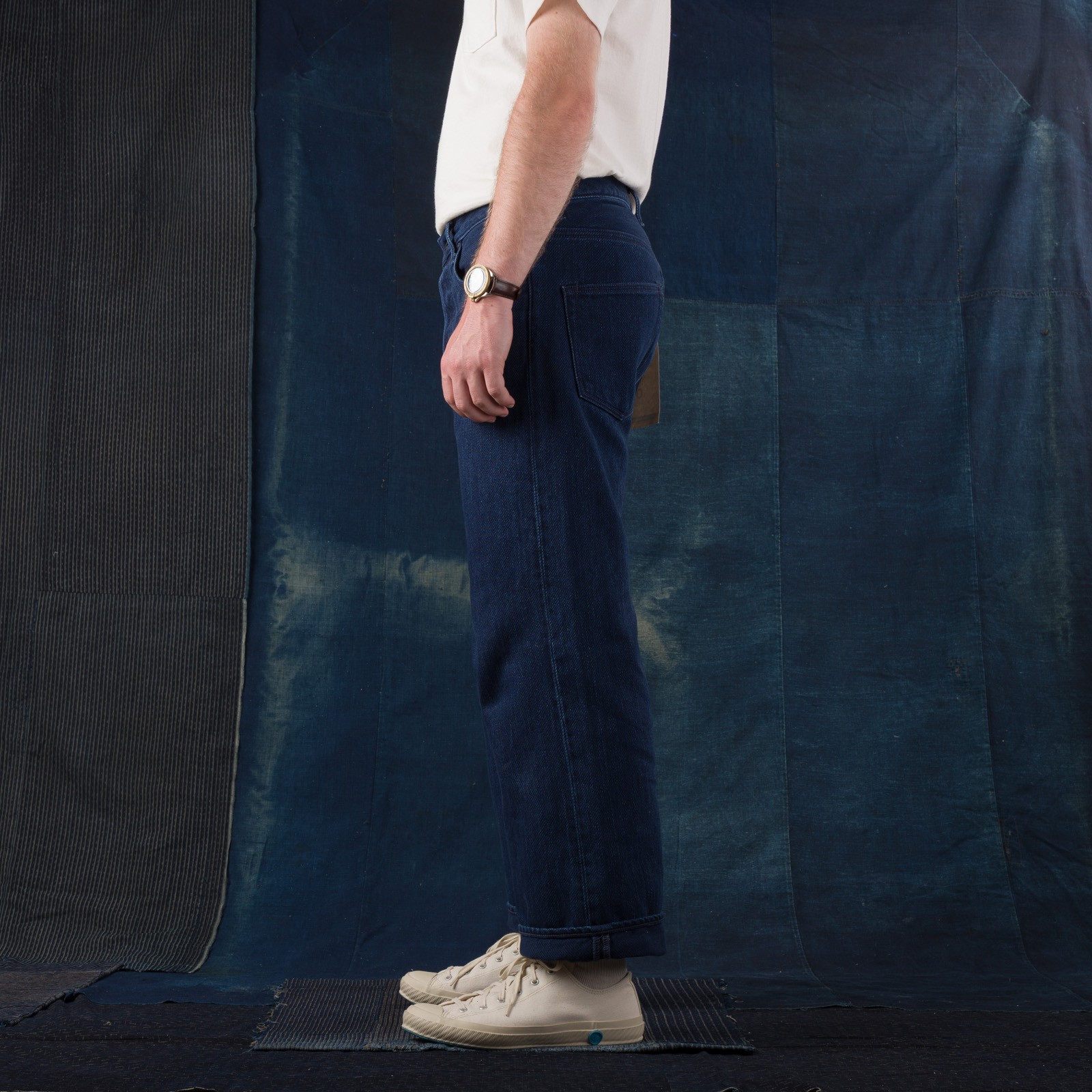 collaboration ONI x Flâneurs biowash 200 wide straight de côté