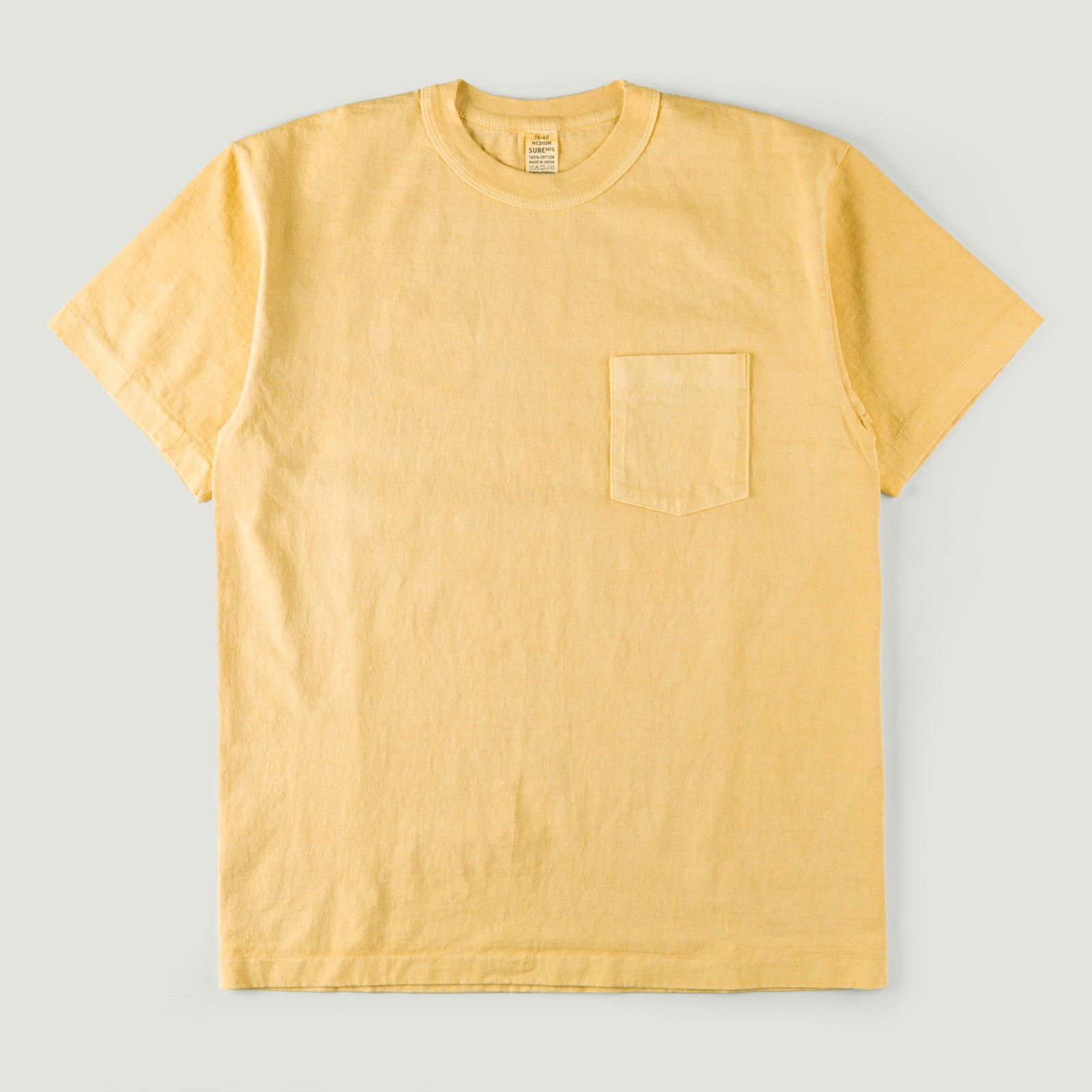 Image-Flâneurs_XX DEVELOPMENT / "SURE MFG" 7,5oz Pocket S/S Tee Mello Yello_Vignette