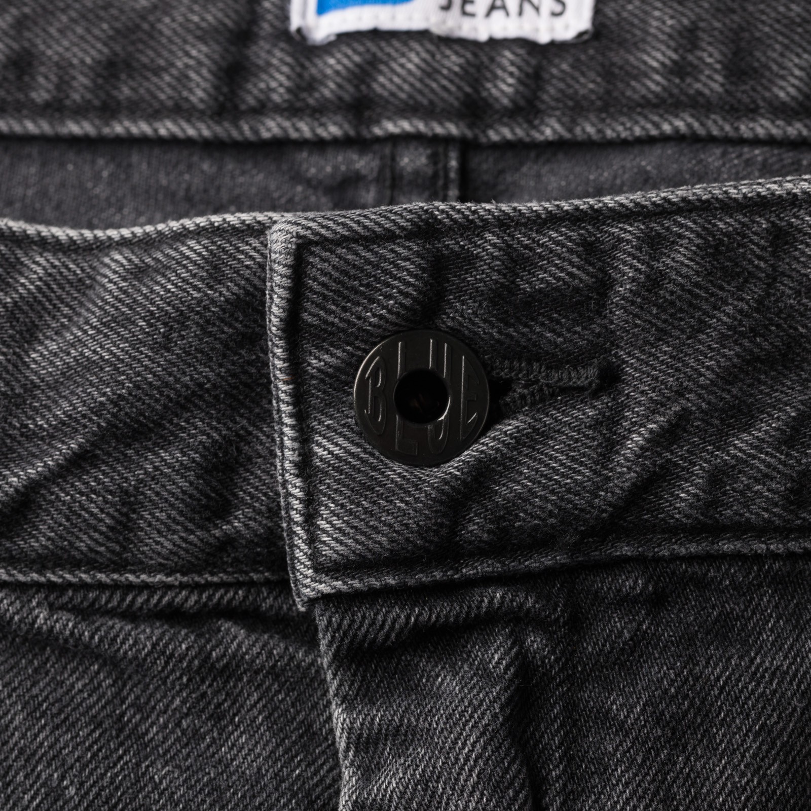 Image-Flâneurs_JAPAN BLUE JEANS / 13oz Denim Tuck Pants Fade Wash Dark Grey_detail-3
