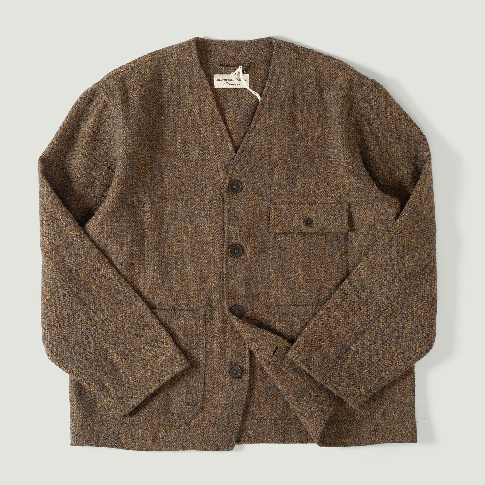 vignette UNIVERSAL WORKS x FLÂNEURS Harris Tweed Plaid Cabin Jacket Gold