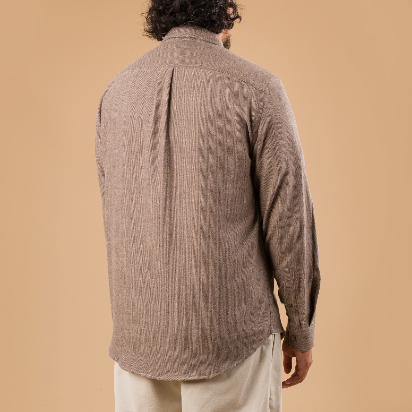 image portée dos flâneurs PORTUGUESE FLANNEL Espiga Brown