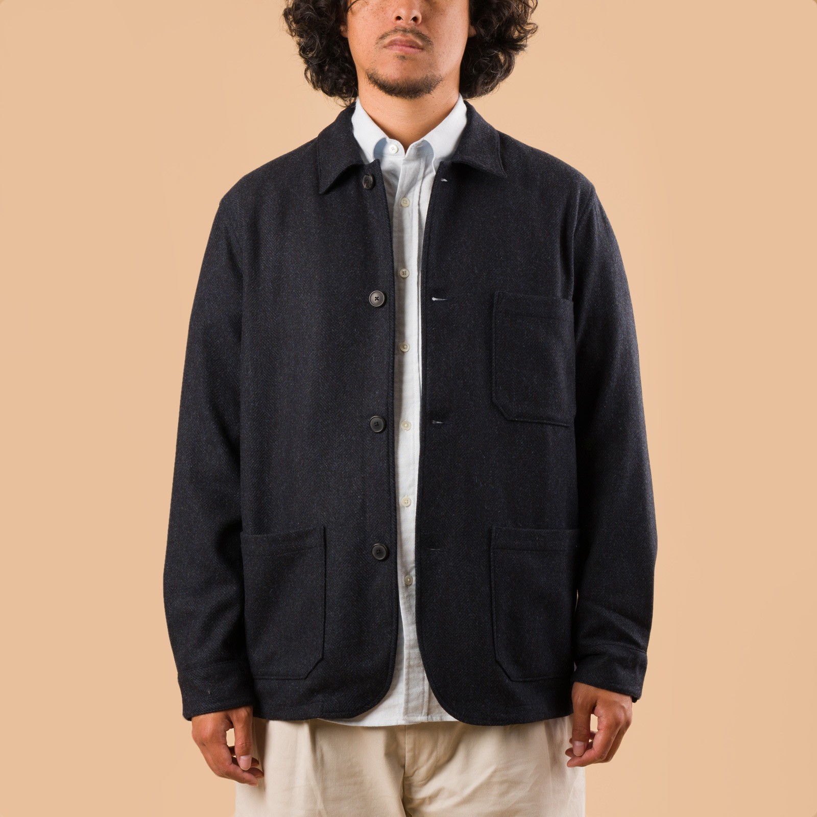 image portée face flâneurs PORTUGUESE FLANNEL veste Labura Herringbone Wool Light Navy