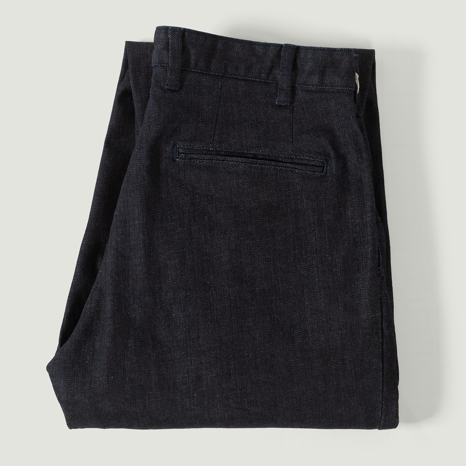 Vignette-flâneurs-pantalon BEAMS-PLUS jeans-2-Pleats-Tapered-Denim-Indigo