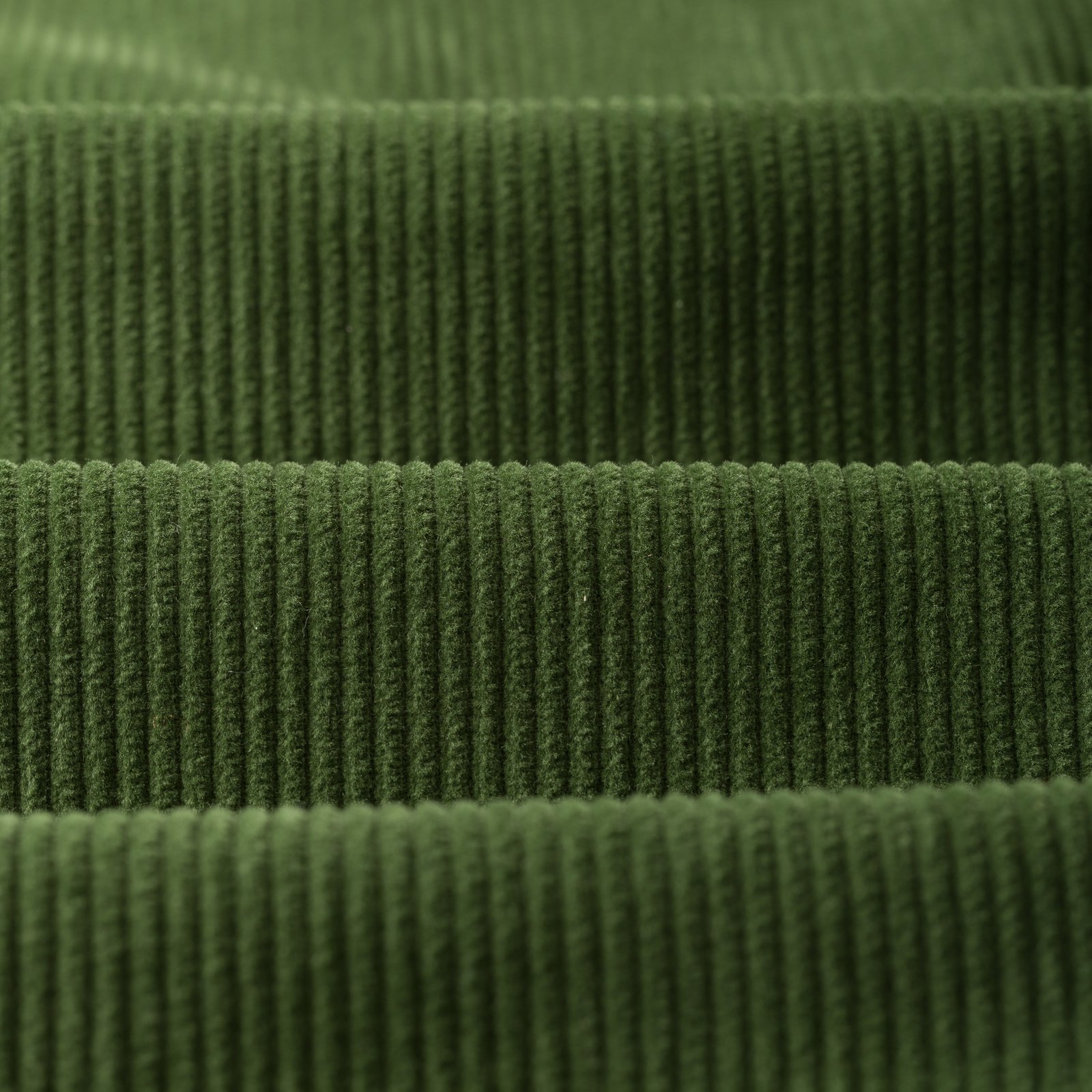 images flaneurs UNIVERSAL WORKS Corduroy Pleated Track Pant Green_detail-1