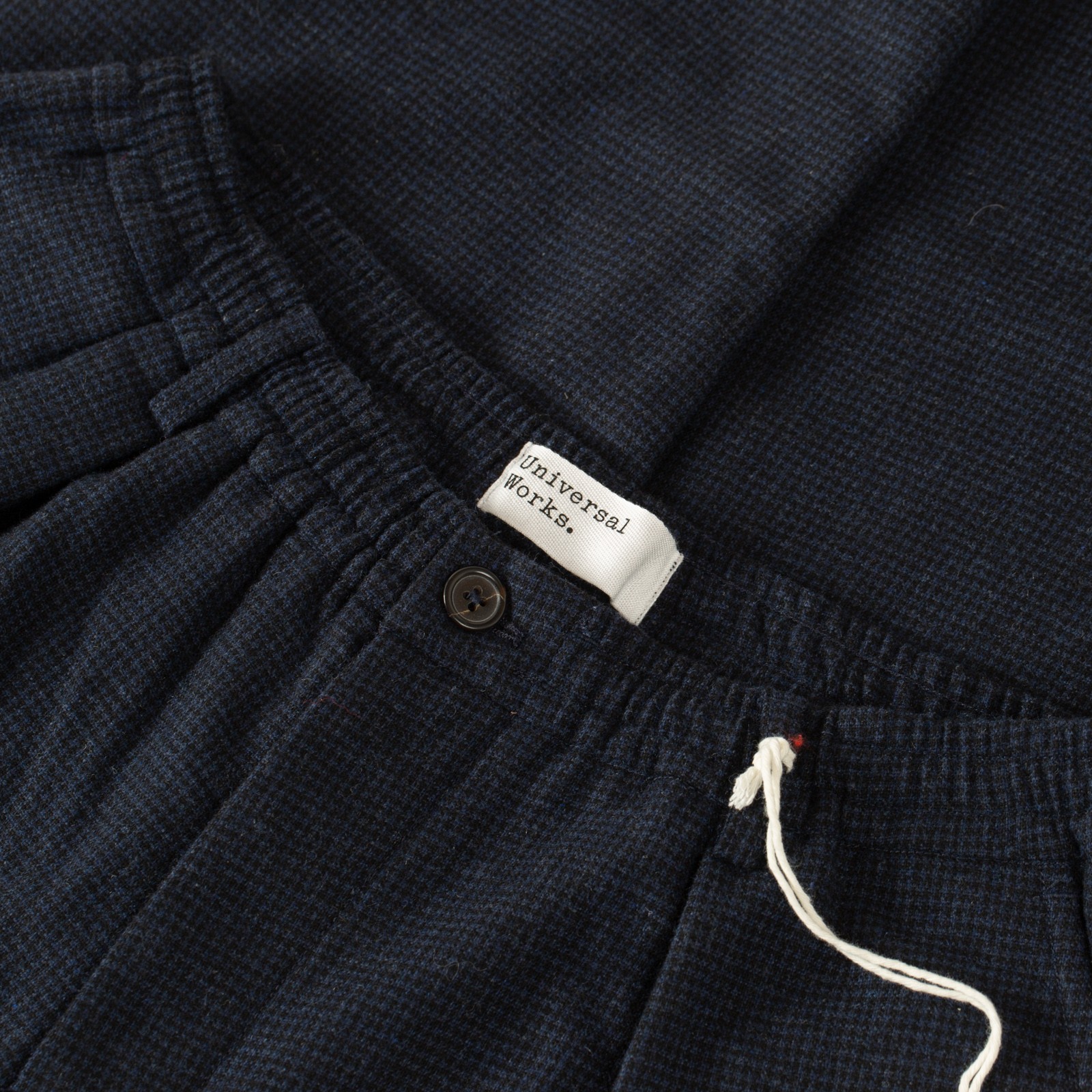 detail bouton flaneurs pantalon large UNIVERSAL WORKS Brushed Bari Oxford Pant Navy (3)