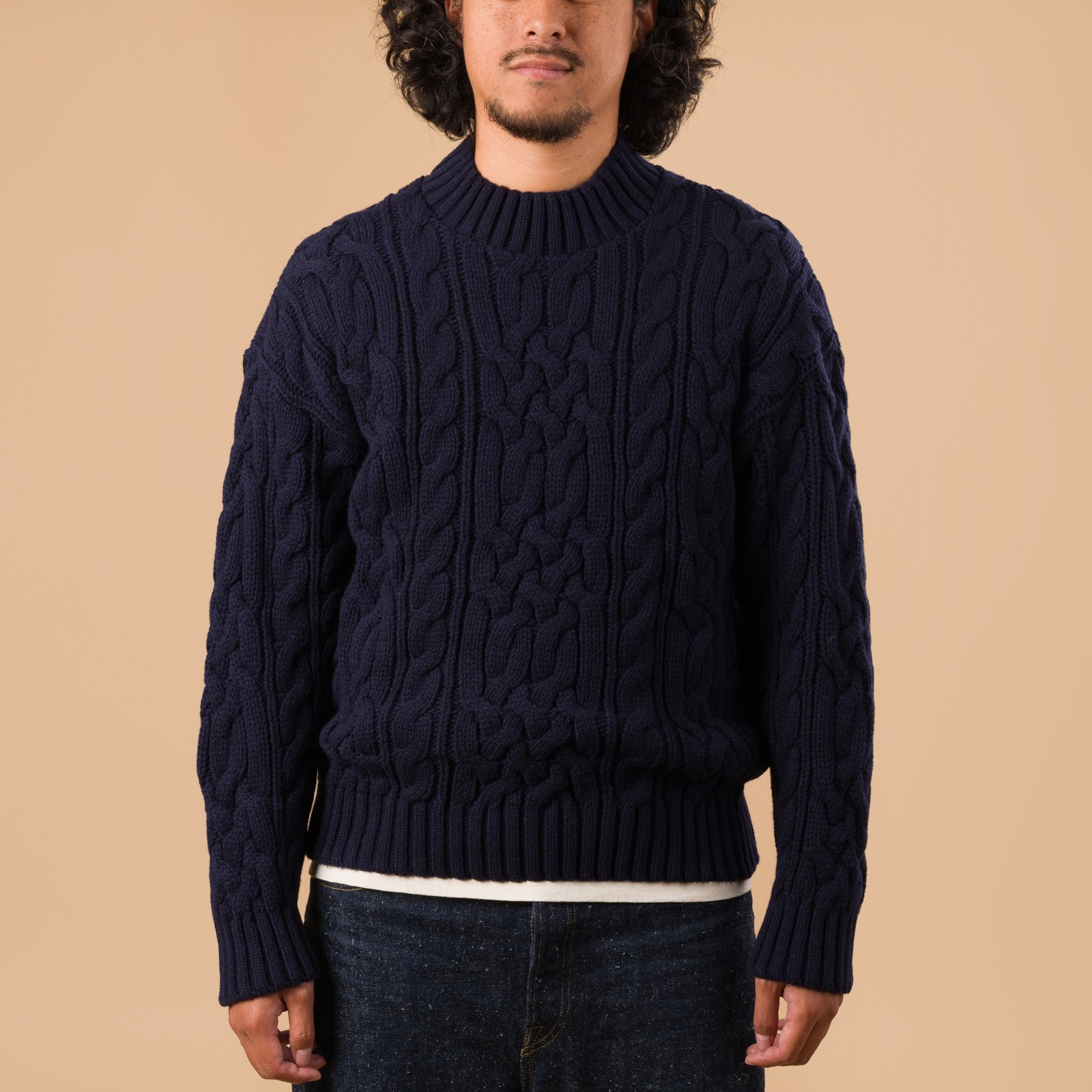 image flaneurs NITTO KNITWEAR Pull Col Rond Ohannes Maille Torsadée Marine face