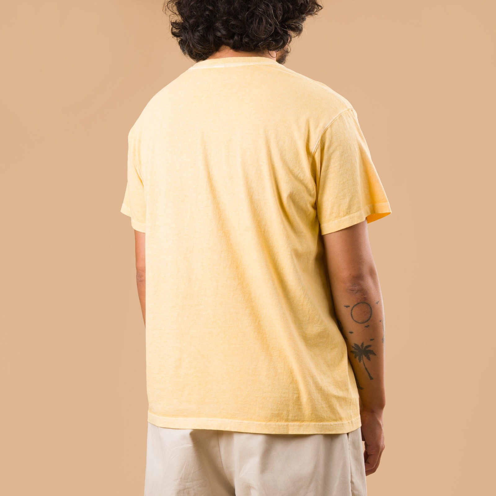 image porté flâneurs tee-shirt GOOD ON  Short Sleeve Crew T-Shirt P-Straw dos