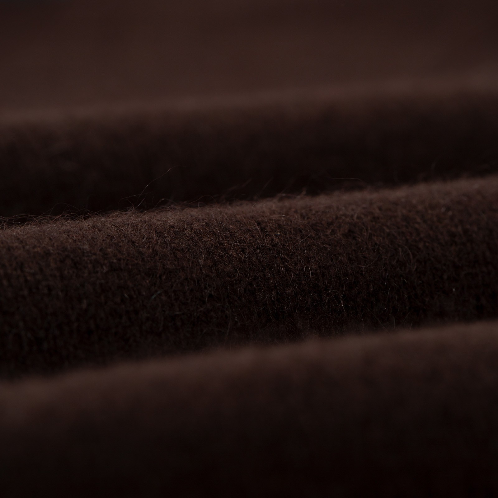 closeup Nitto X Flaneurs pull Bedros geelongora ebony