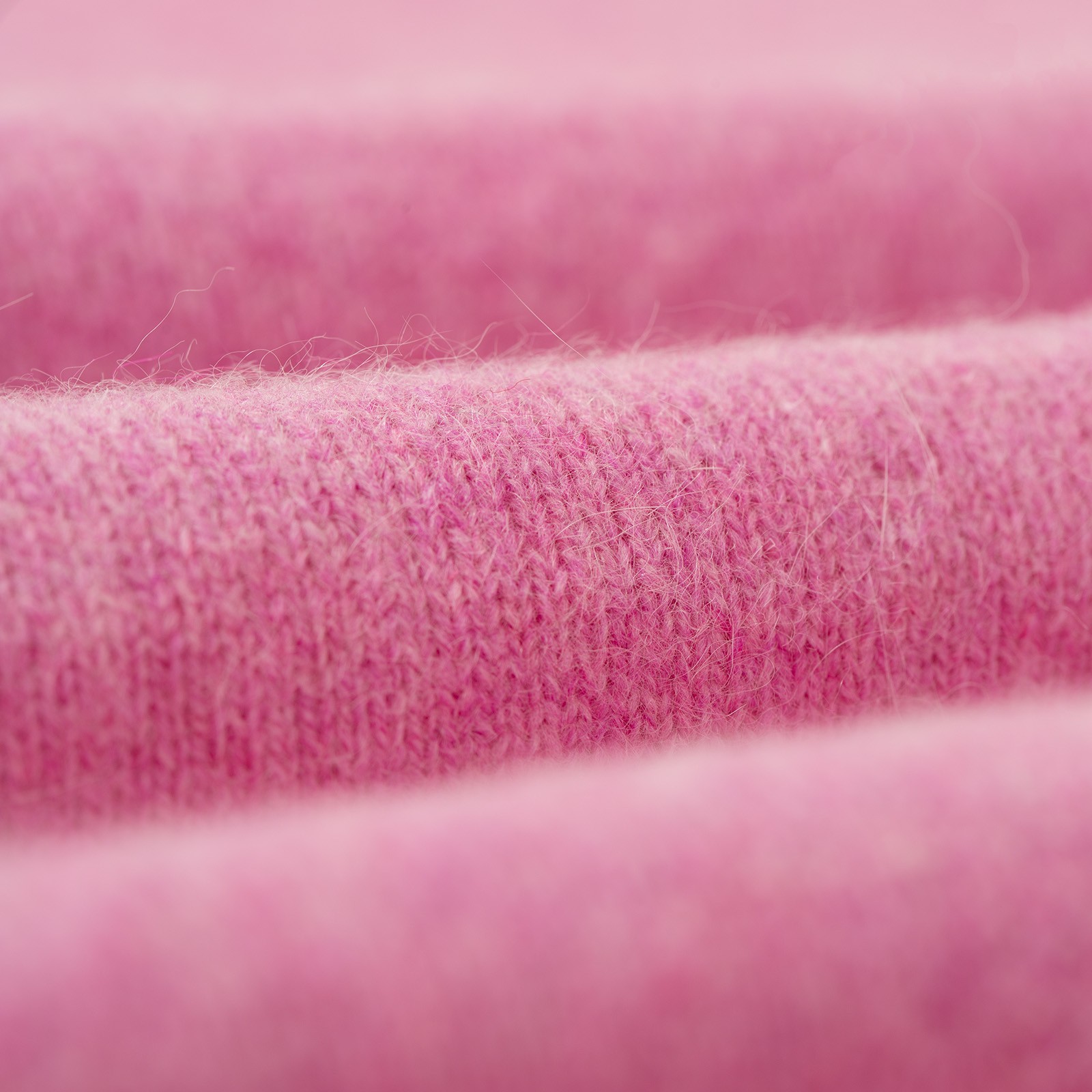 closeup Nitto X Flaneurs pull Bedros geelongora fondant