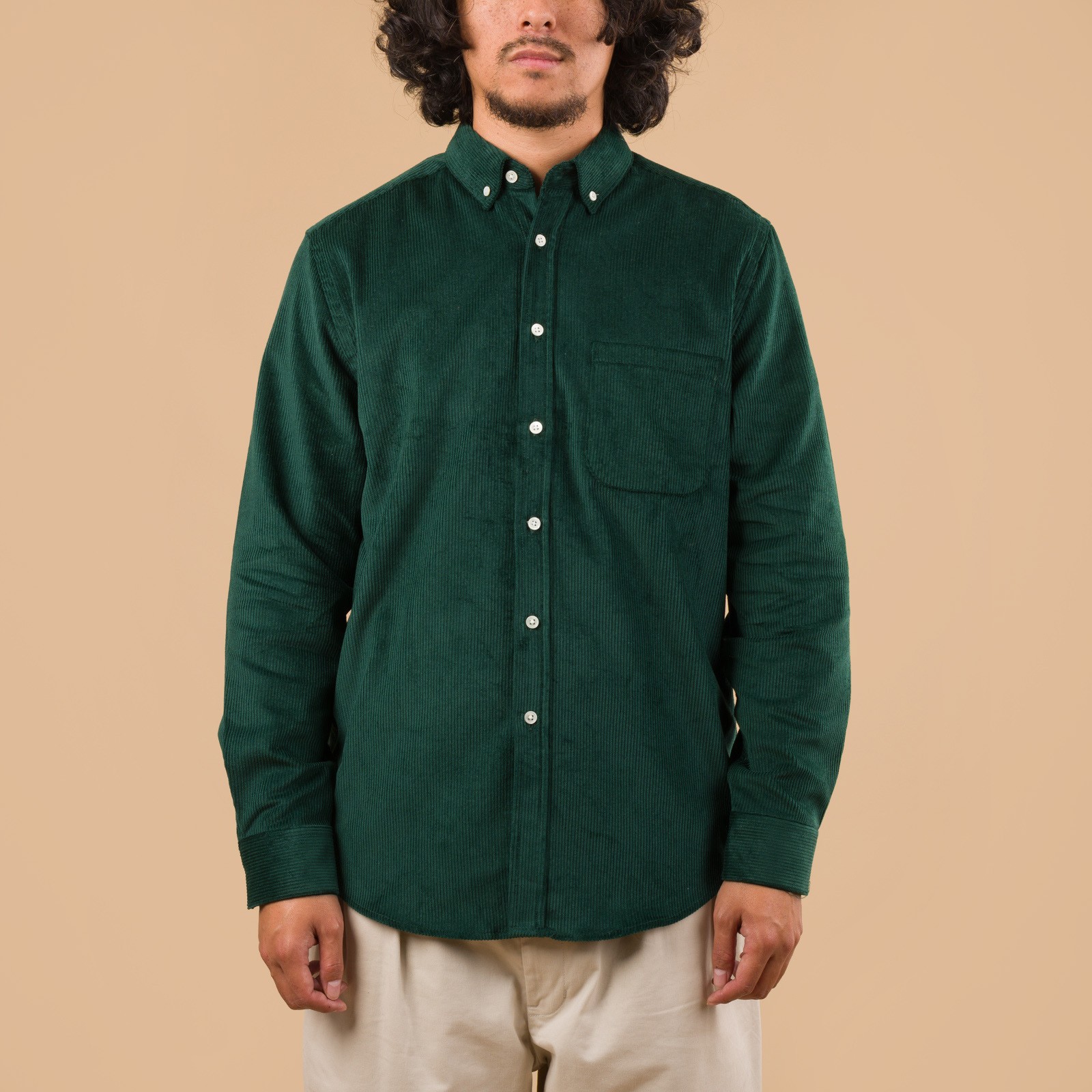 PORTUGUESE-FLANNEL-flâneurs-chemise-velours-Lobo-Green-de face