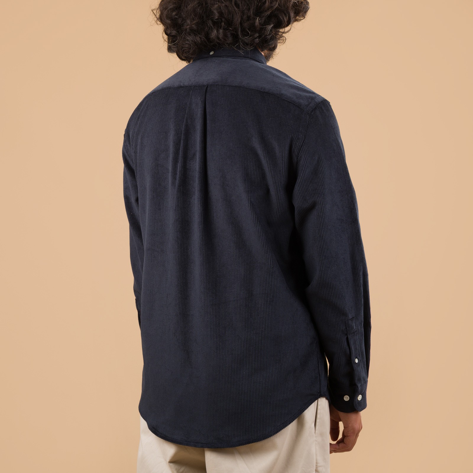 PORTUGUESE FLANNEL flâneurs chemise velours Lobo navy de dos