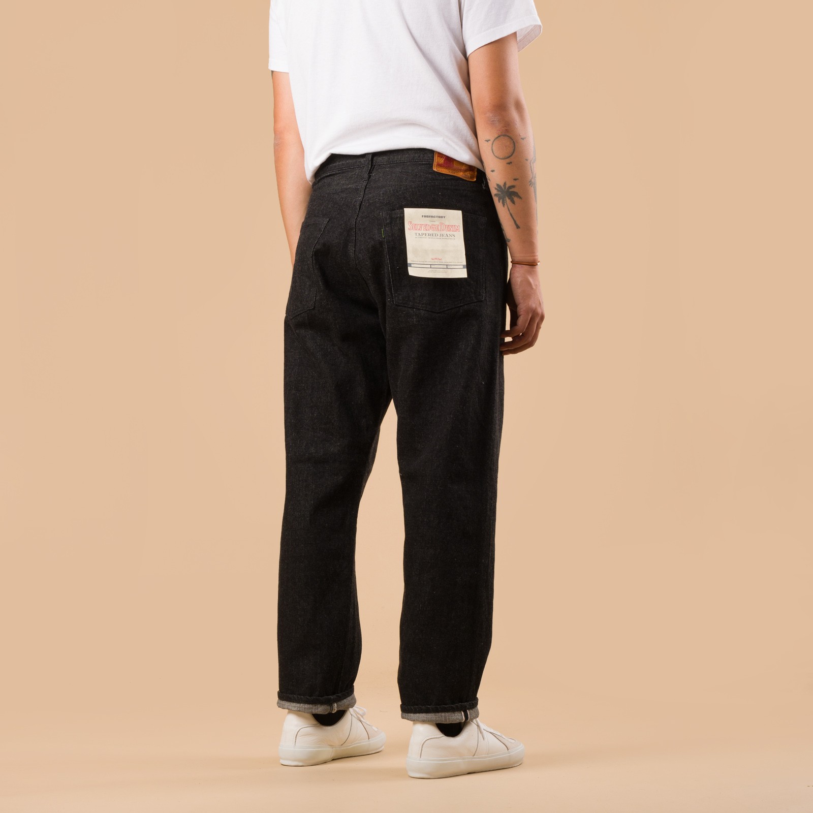 image flâneurs FOB FACTORY F153 5P Tapered black Selvedge Denim de dos