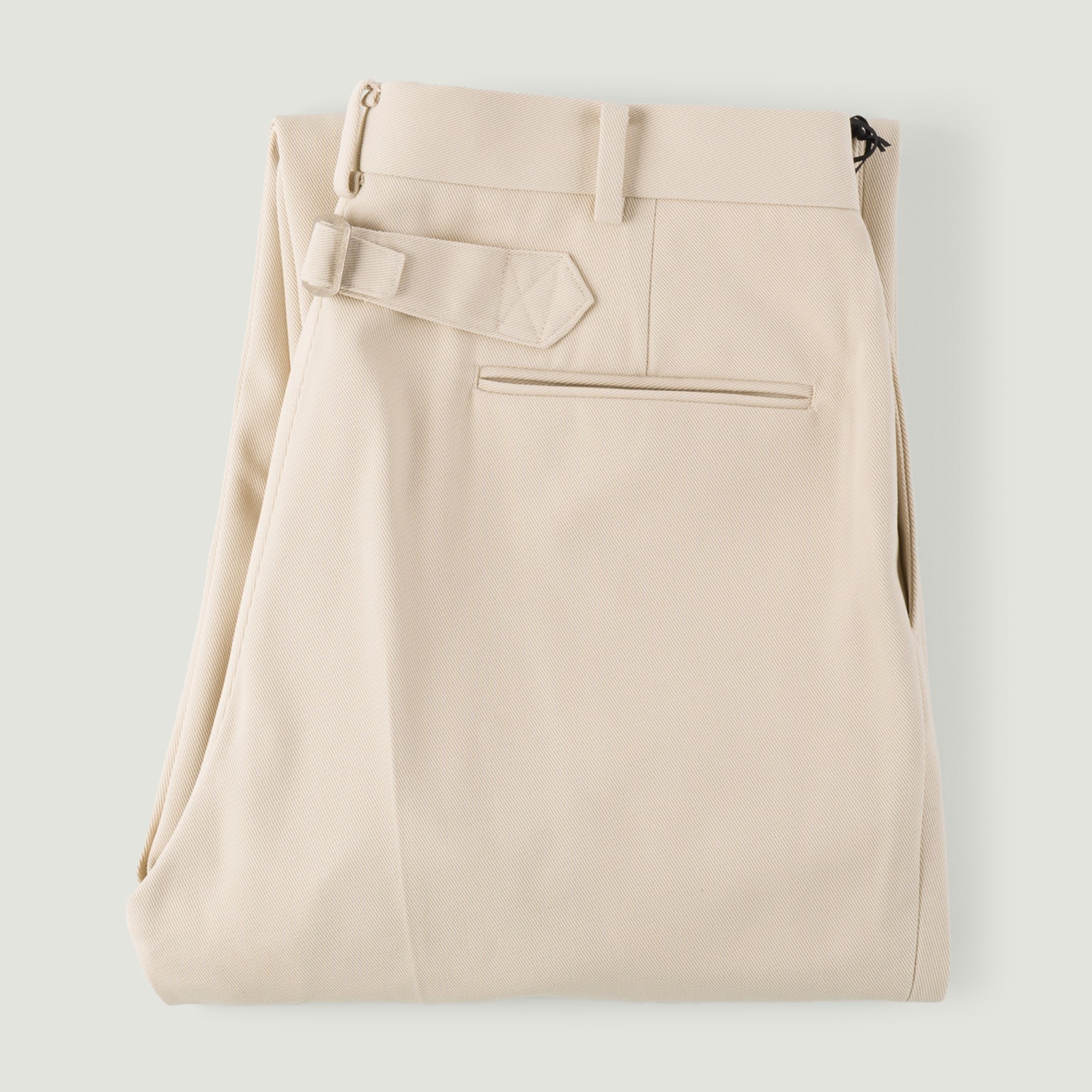 Image-Flâneurs_J. PRESS / New Piped Stem Big Back Belt Drill Beige_Vignette