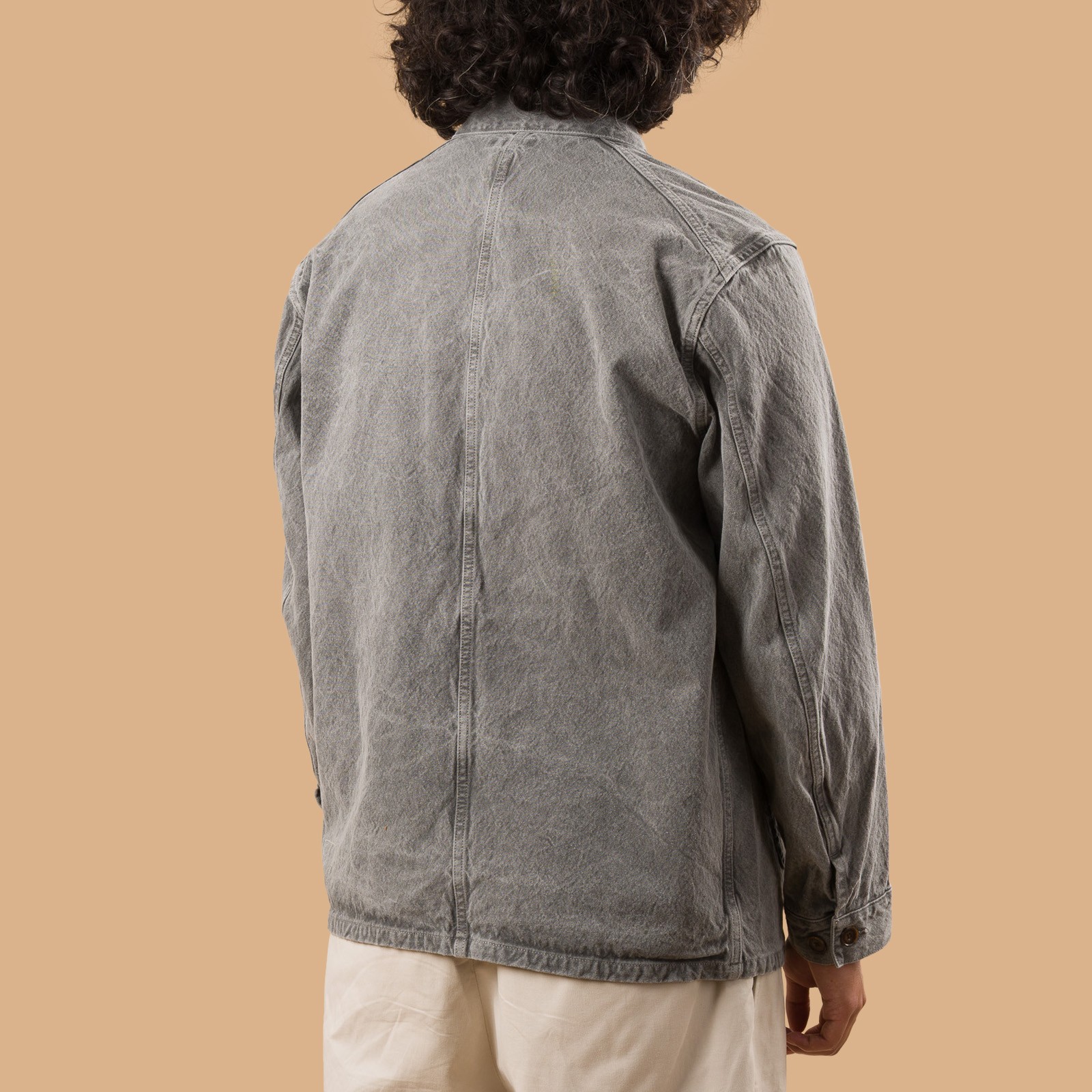 Image_Flâneurs_Vest-Seuvas_de-dos