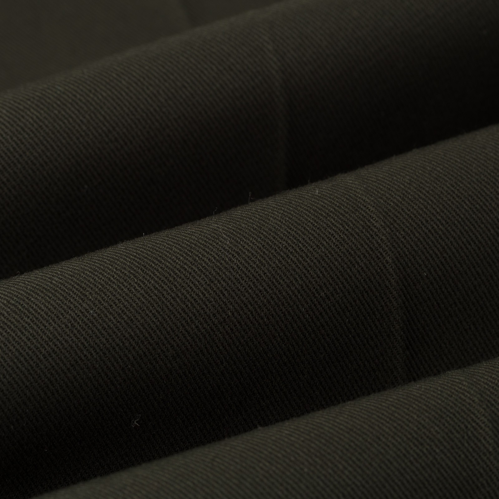 Image-Flâneurs_J. PRESS / New Piped Stem Big Back Belt Drill Green_detail-3