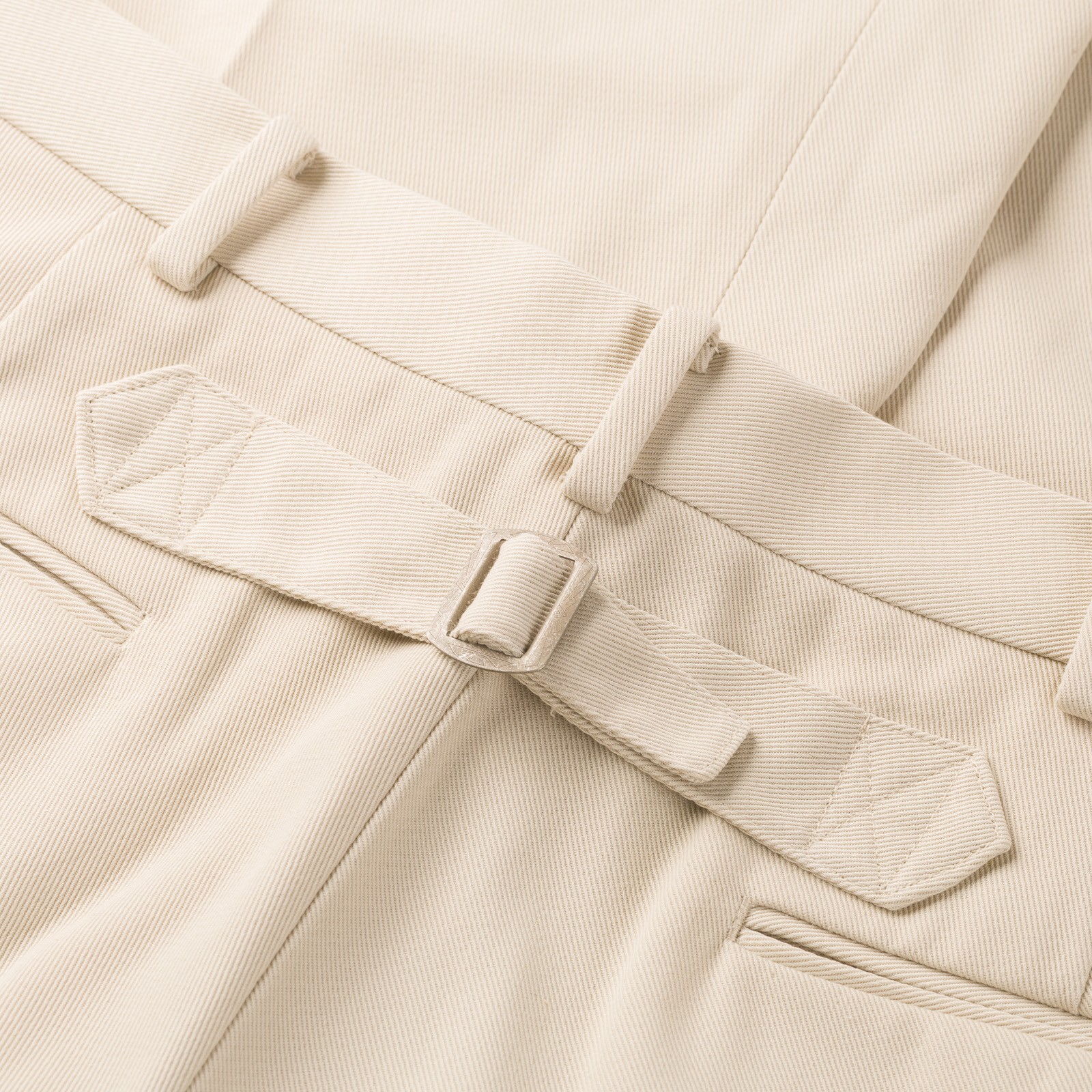 Image-Flâneurs_J. PRESS / New Piped Stem Big Back Belt Drill Beige_detail-2