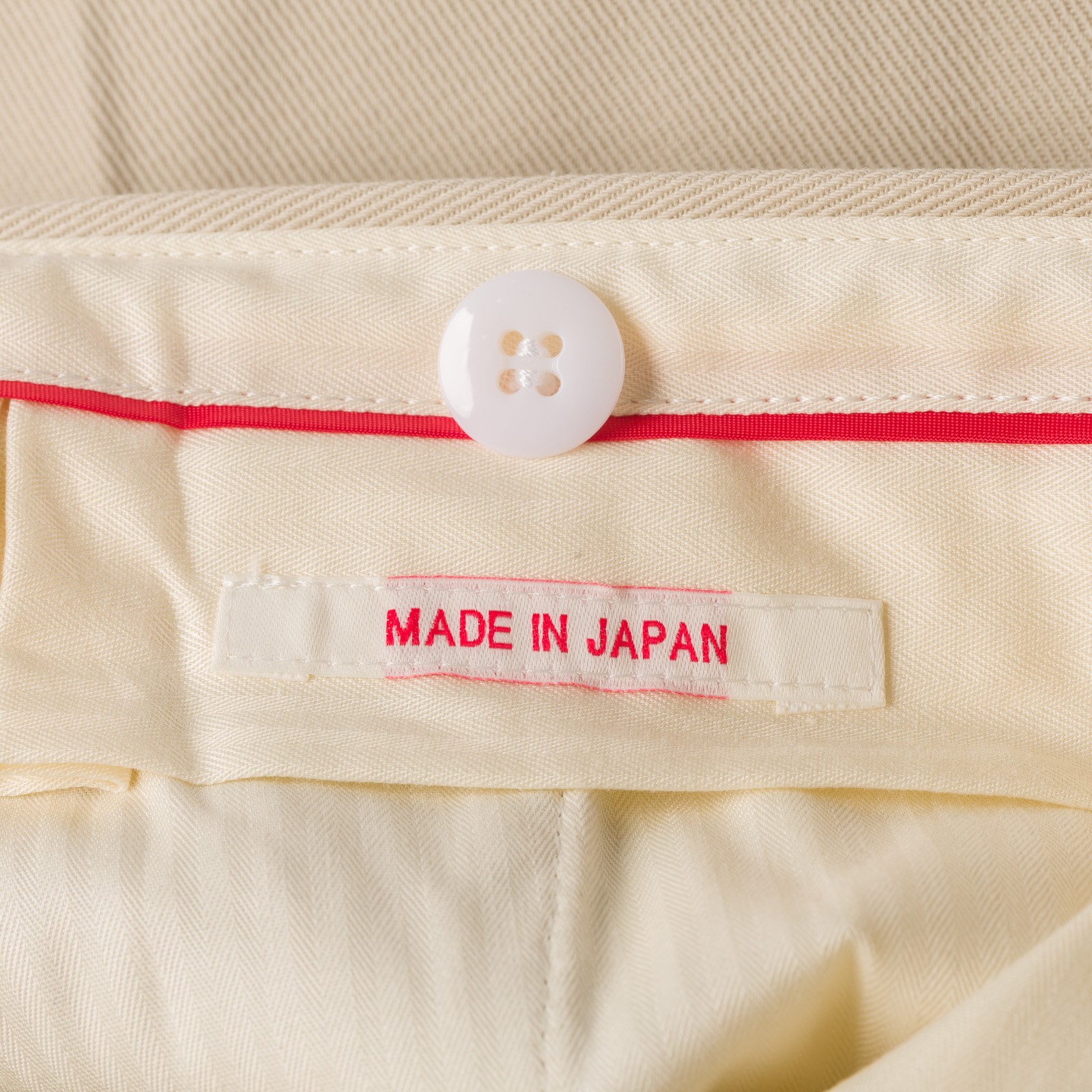 Image-Flâneurs_J. PRESS / New Piped Stem Big Back Belt Drill Beige_detail-3