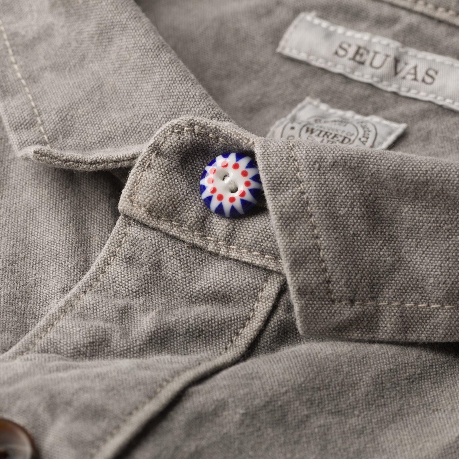 Image-Flâneurs_Seuvas-8oz Canvas Wing Collar Shirt Jacket Sumi_détail-3