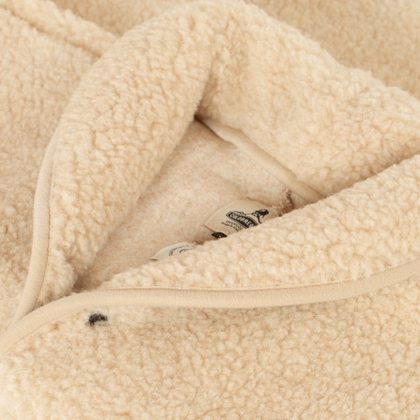 détail COLDBREAKER  Flâneurs Ultralight Retro Jacket Light Beige col