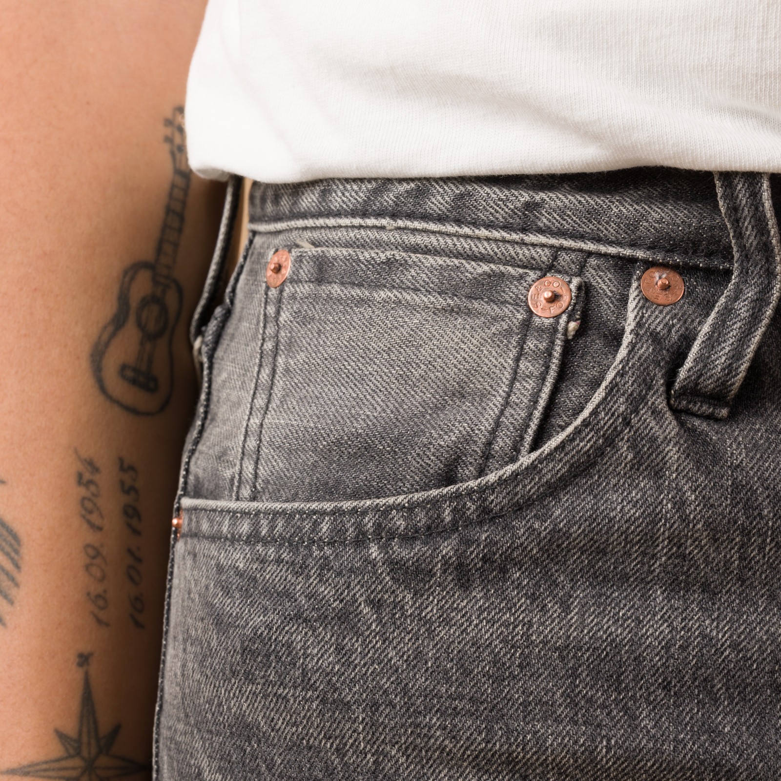 F153 5P Tapered Black Used Wash Selvedge Denim