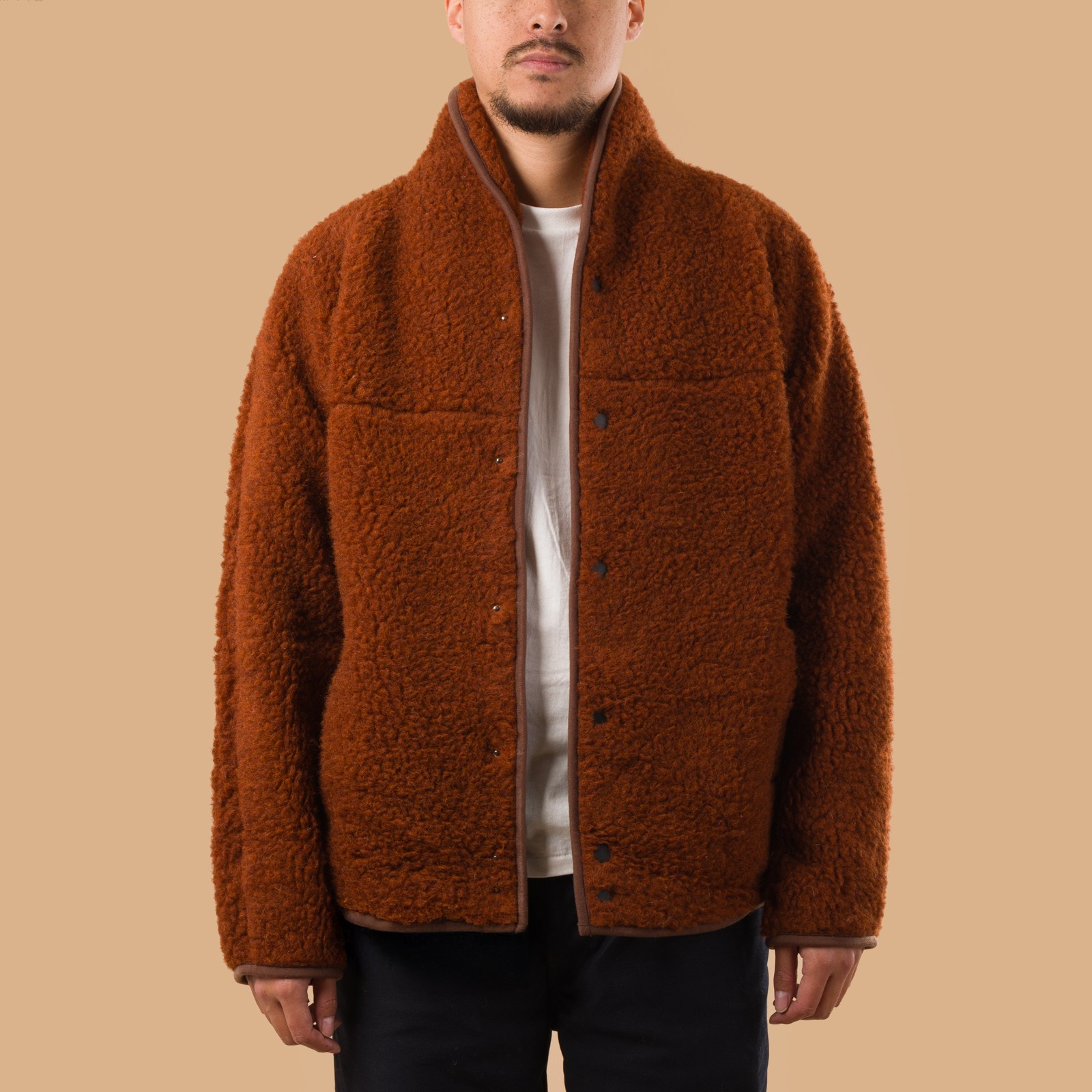 image-portée-de-face-Colbreaker-x-Flâneurs-cognac-fleece-wool-pile-1