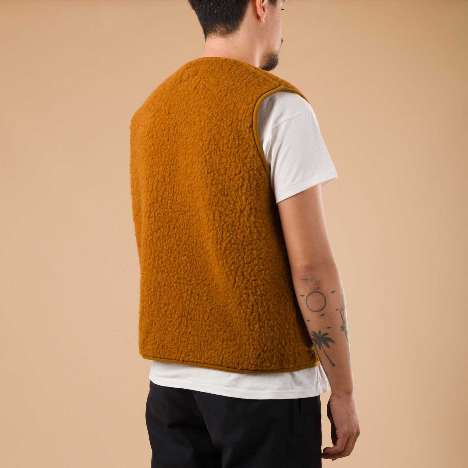 Image-Flâneurs_COLDBREAKER  Pepitco Vest Carmel_Vignette de dos