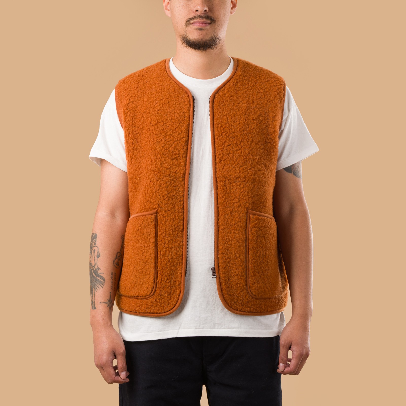 image flâneurs-COLDBREAKER-veste-en-laine-sans-manche-Pepitko-Vest-Fox de face