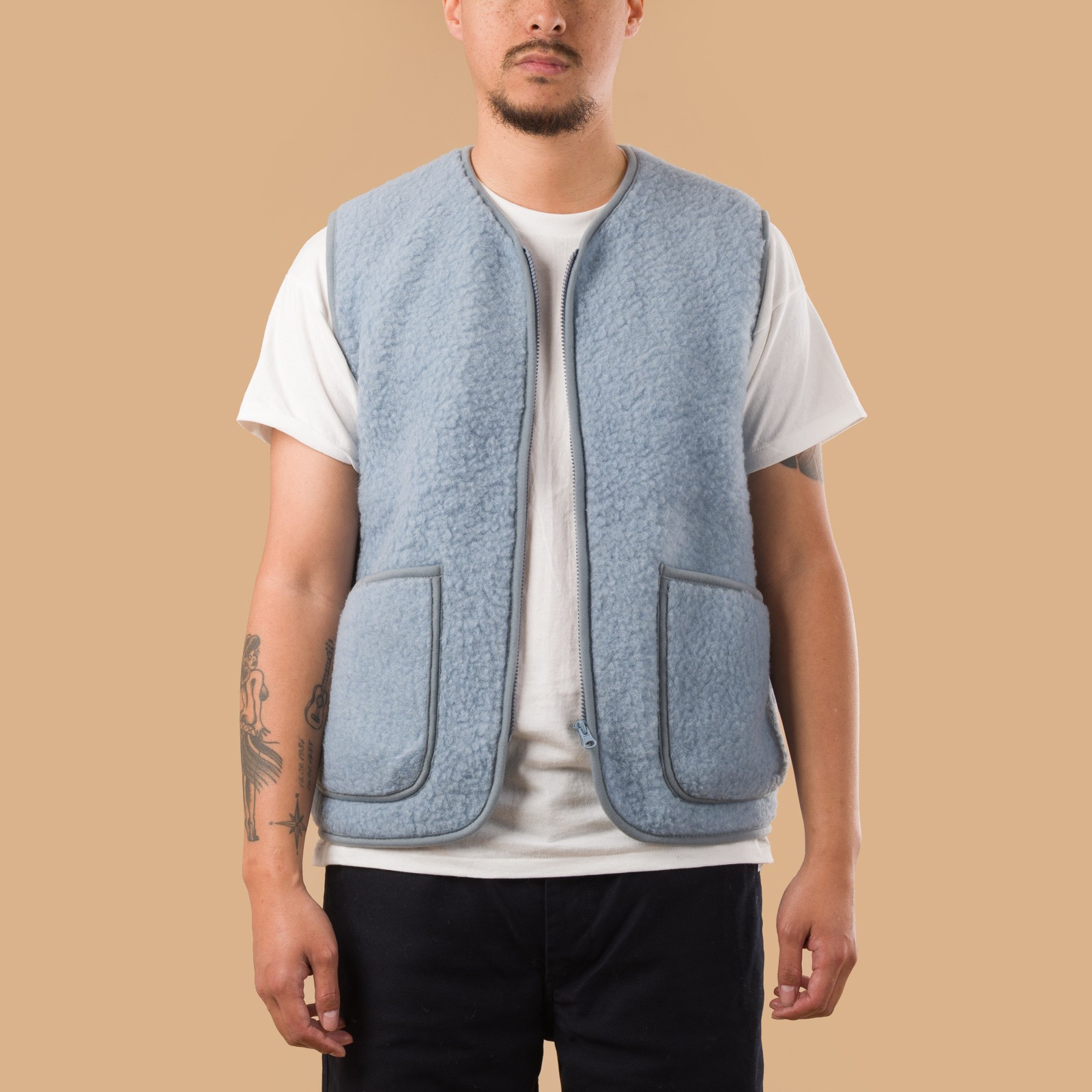 image flâneurs-COLDBREAKER-veste-en-laine-sans-manche-Pepitko-Vest-ice blue de face