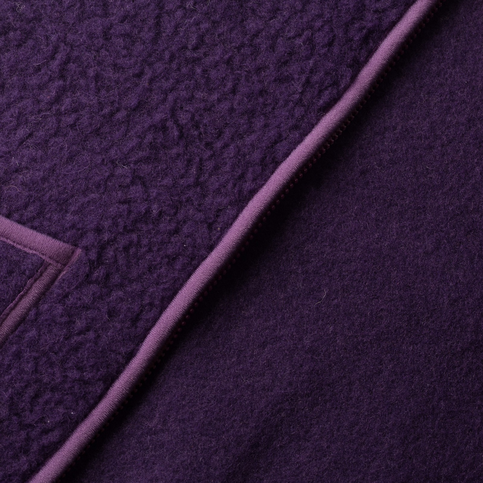 image flâneurs-COLDBREAKER-veste-en-laine-sans-manche-Pepitko-Vest-plum-detail-2