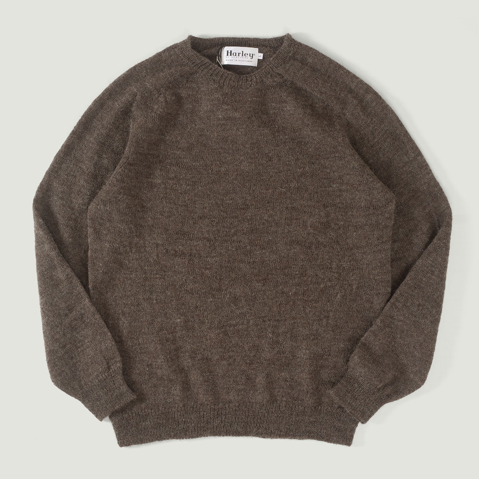 Vignette flâneurs HARLEY OF SCOTLAND 1 Ply Voe True Shetland Crew Neck Grey