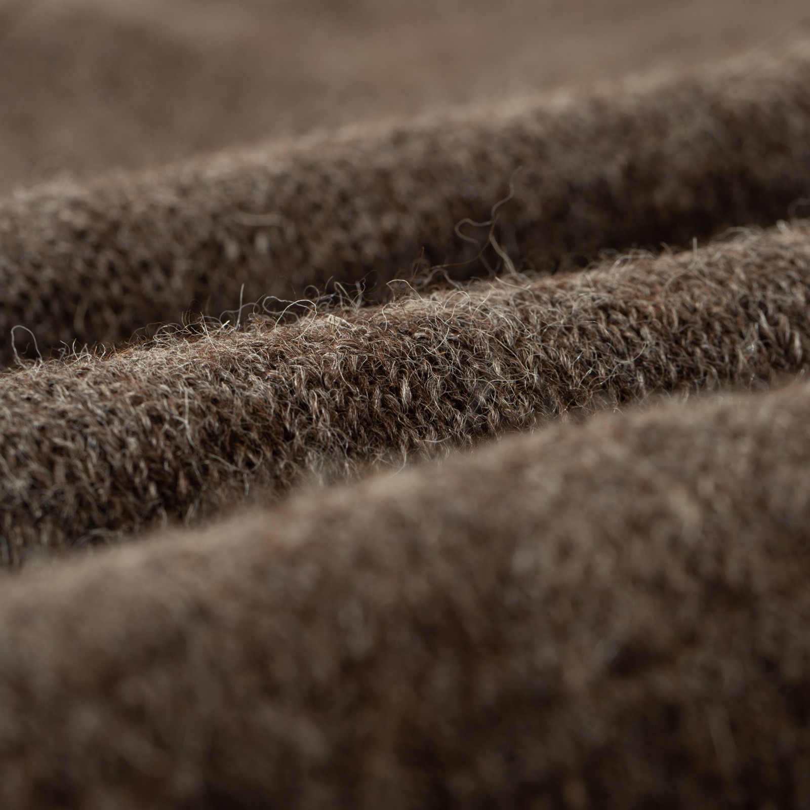 image flâneurs pull HARLEY OF SCOTLAND 1 Ply Voe True Shetland Crew Neck Grey  laine