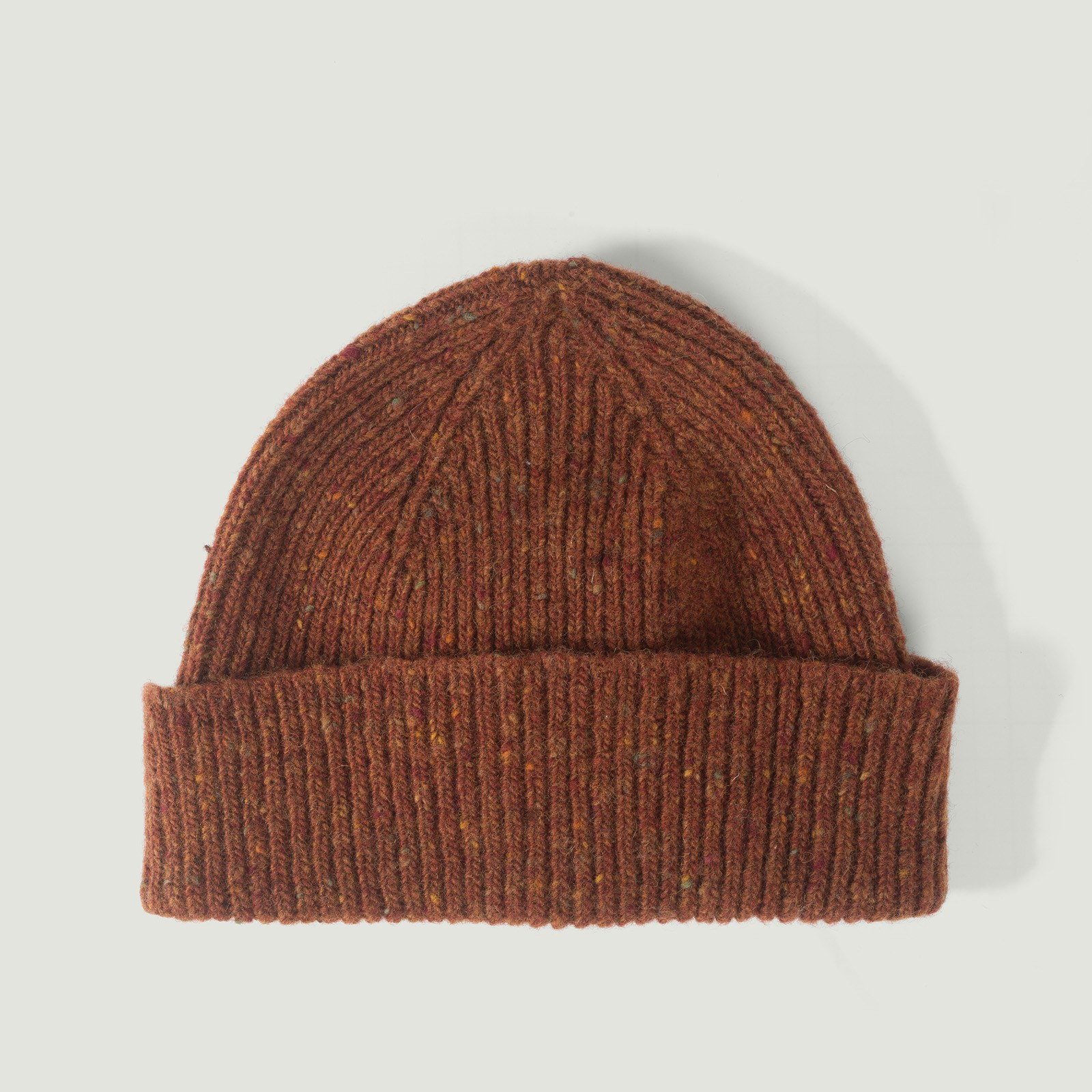 Vignettes flâneurs bonnet court Mackie en laine Ardara couleur O'Farrel