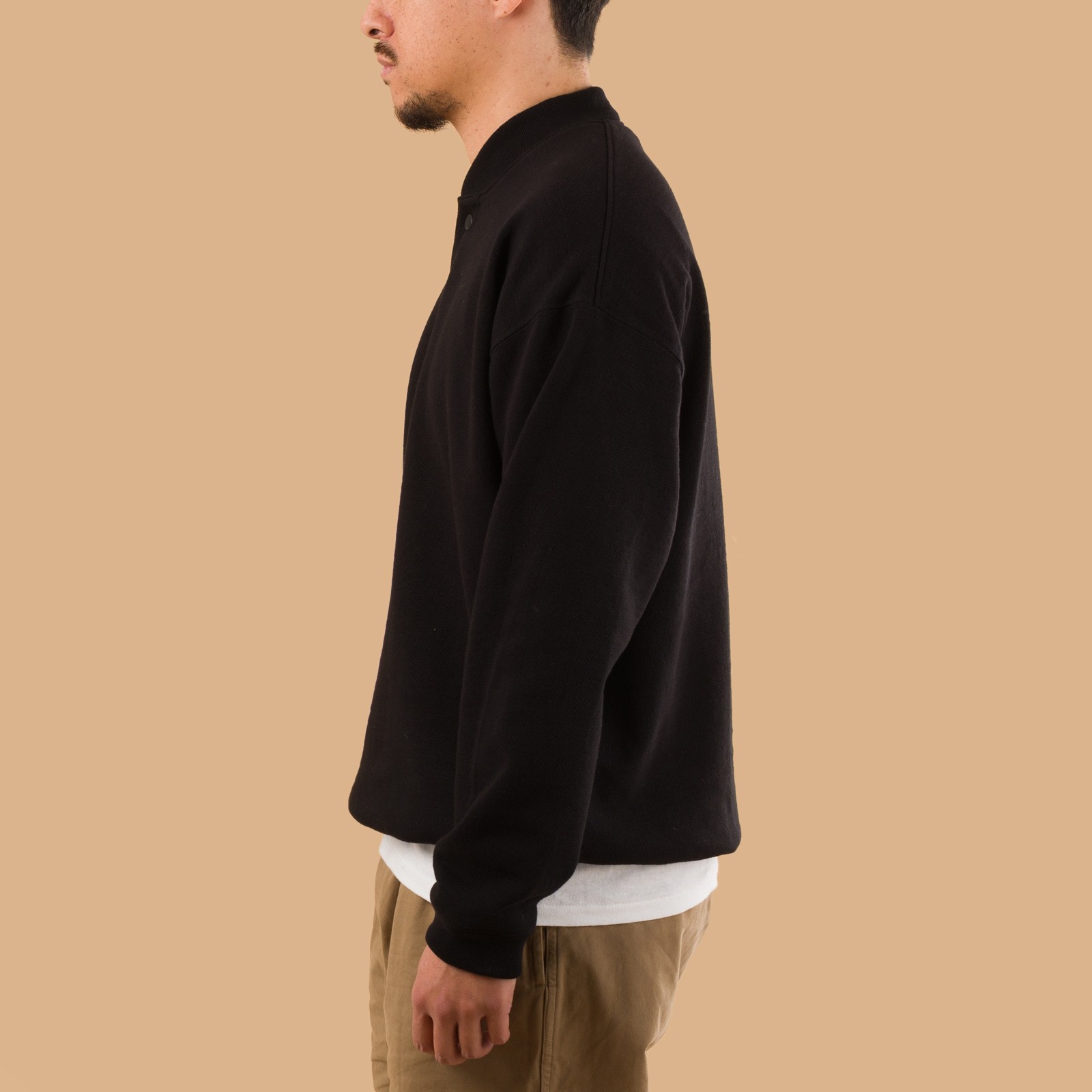 images flâneurs sweat JACKMAN  GG Sweat noir GJ Neck Black de profil