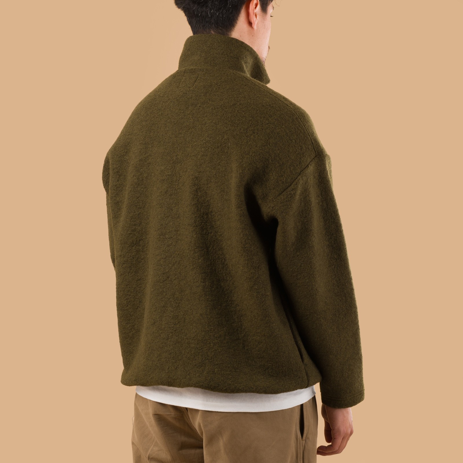 image flâneurs pull col polo Jackman Wool Himo Polo Olive de dos