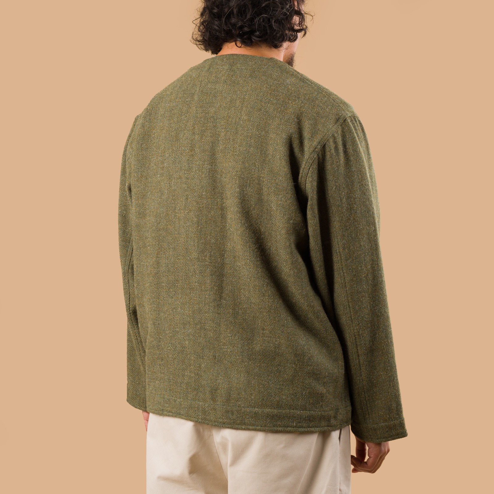 image de dos UNIVERSAL WORKS x FLÂNEURS Harris Tweed Plaid Cabin Jacket Green