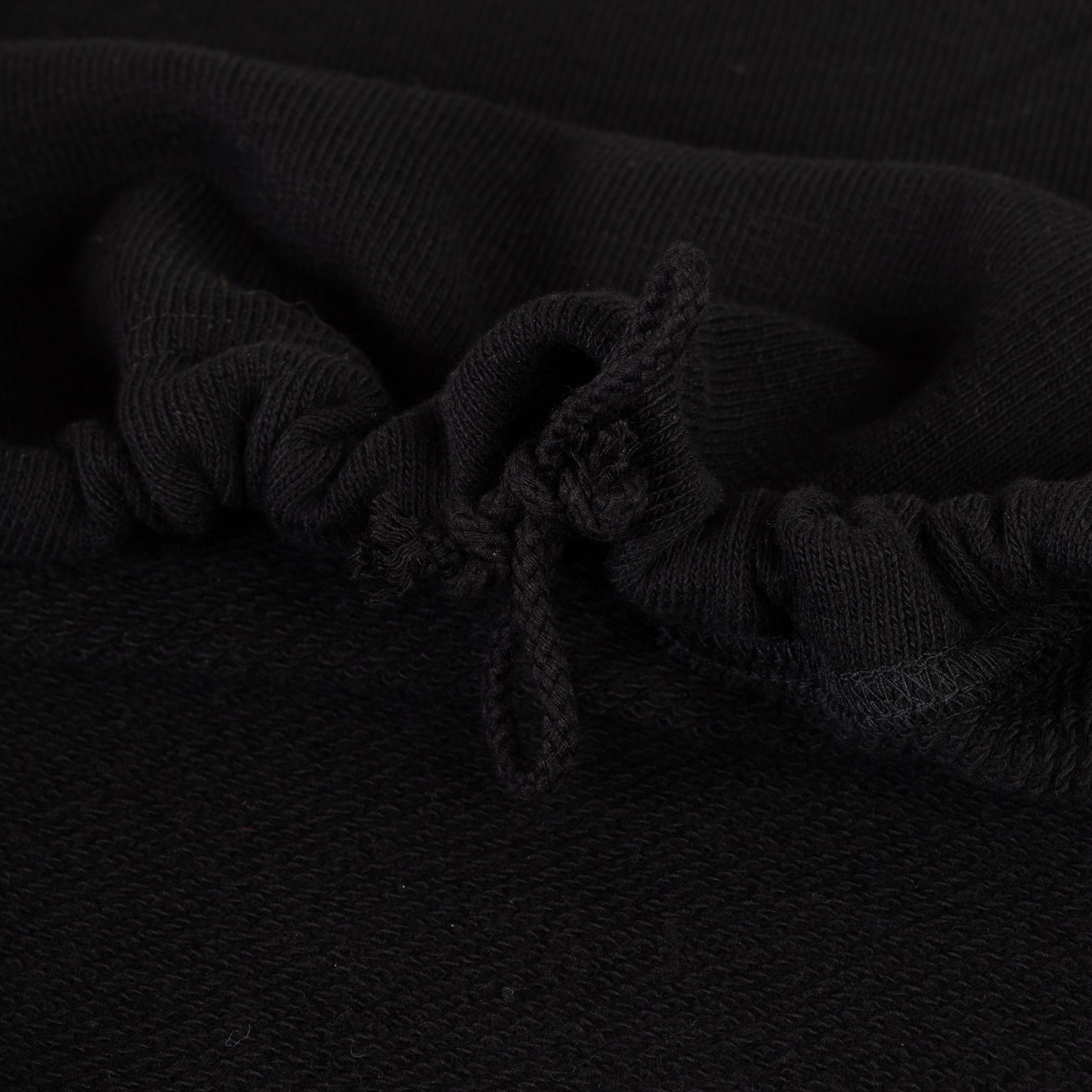 images flâneurs sweat JACKMAN  GG Sweat noir GJ Neck Black cordon