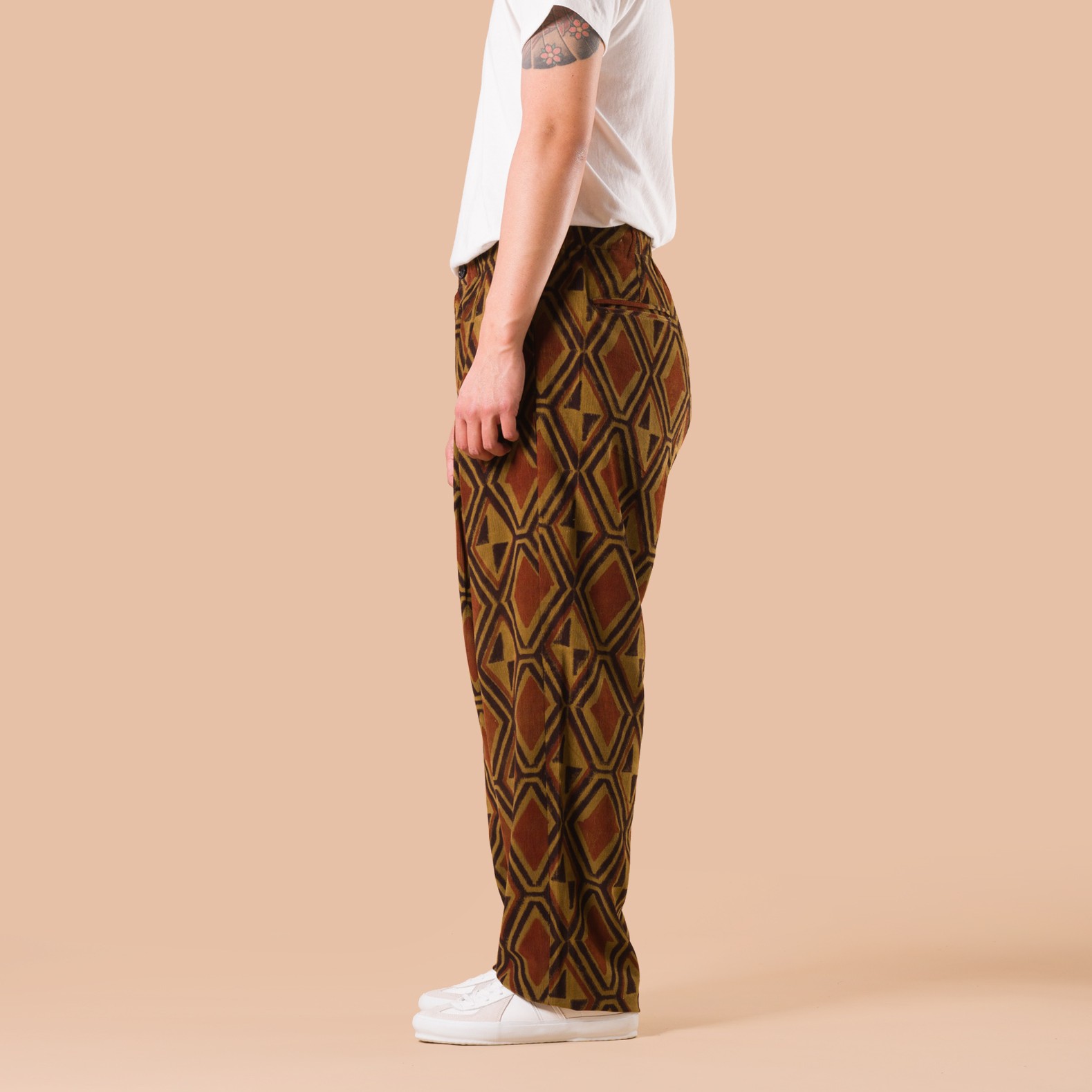 Pantalon en velours à motif bloc print Kardo X Flâneurs side