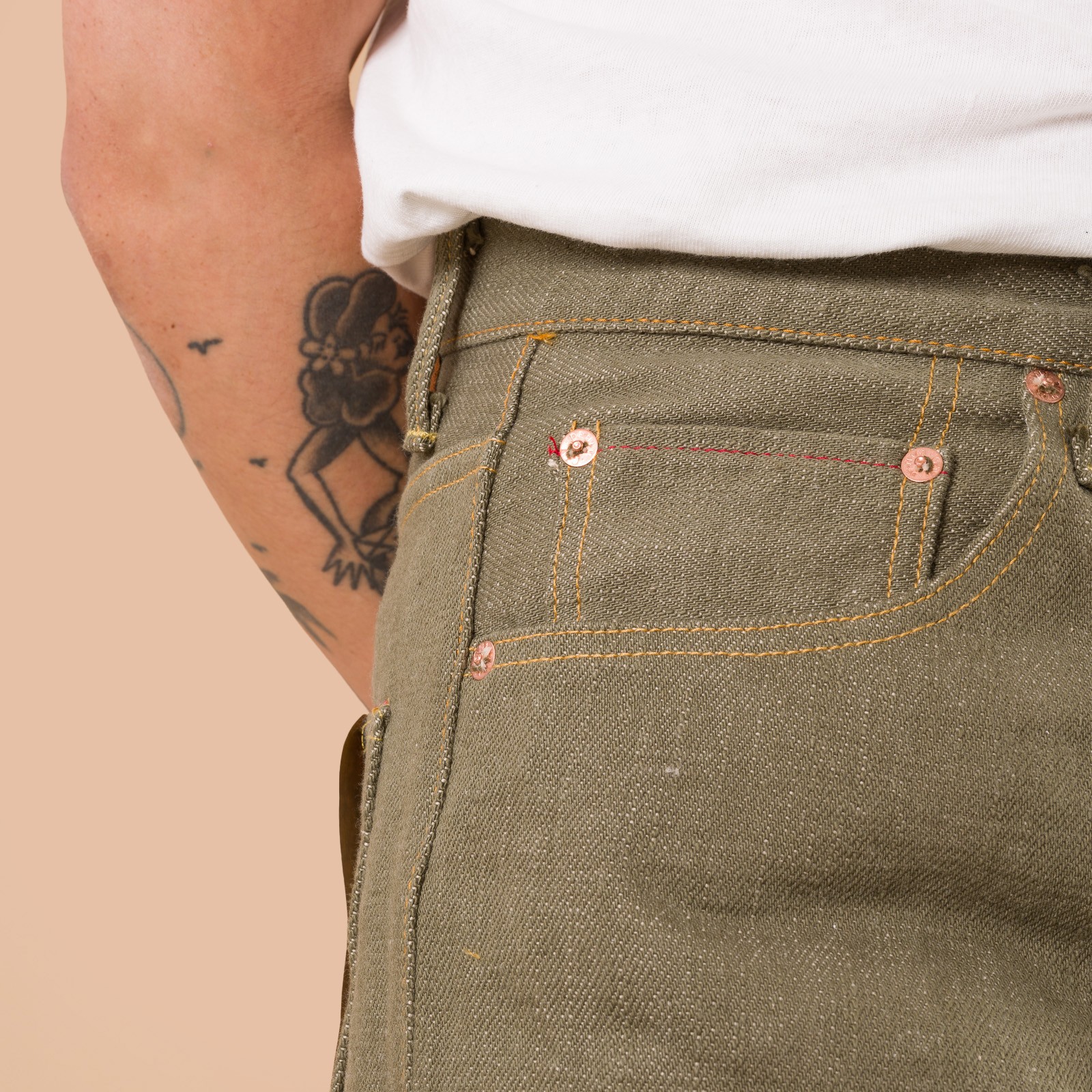 Image-Flâneurs_ONI DENIM / 822-18oz Super Wide Tapered Olive Drab Denim détail poche